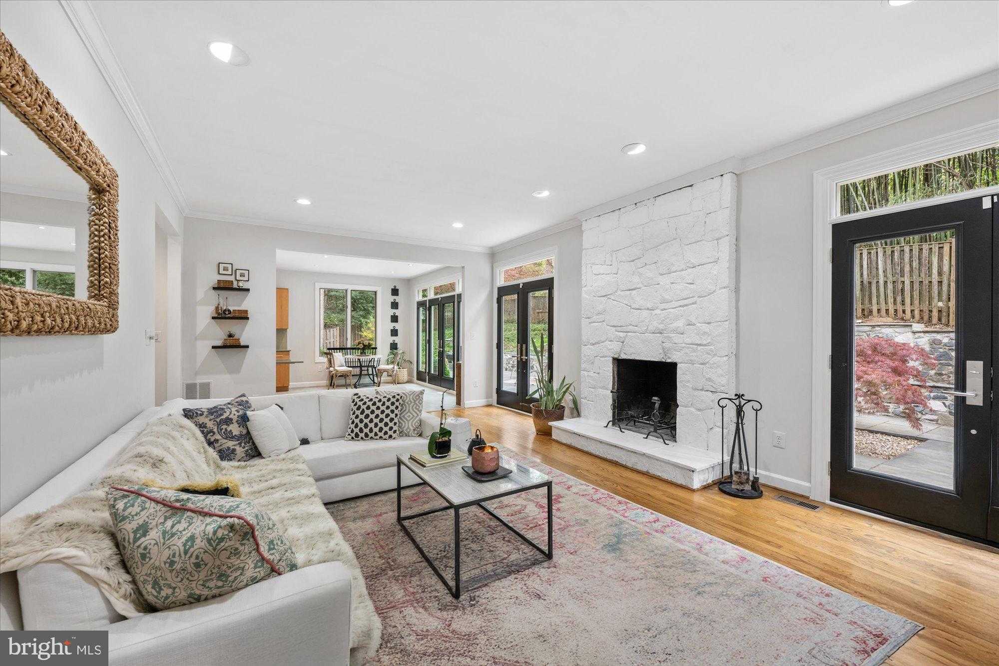 6700 Landon Ln photo 9