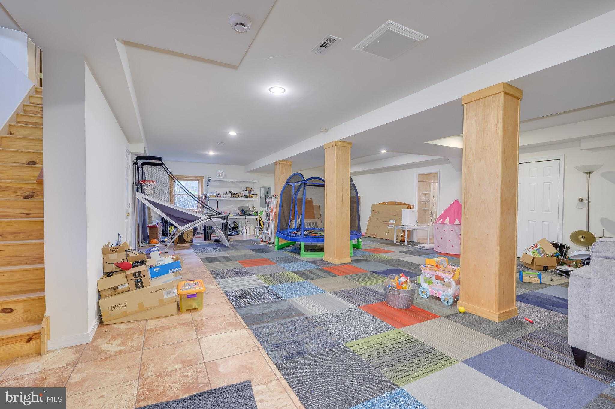 456 Parkside Ter photo 75