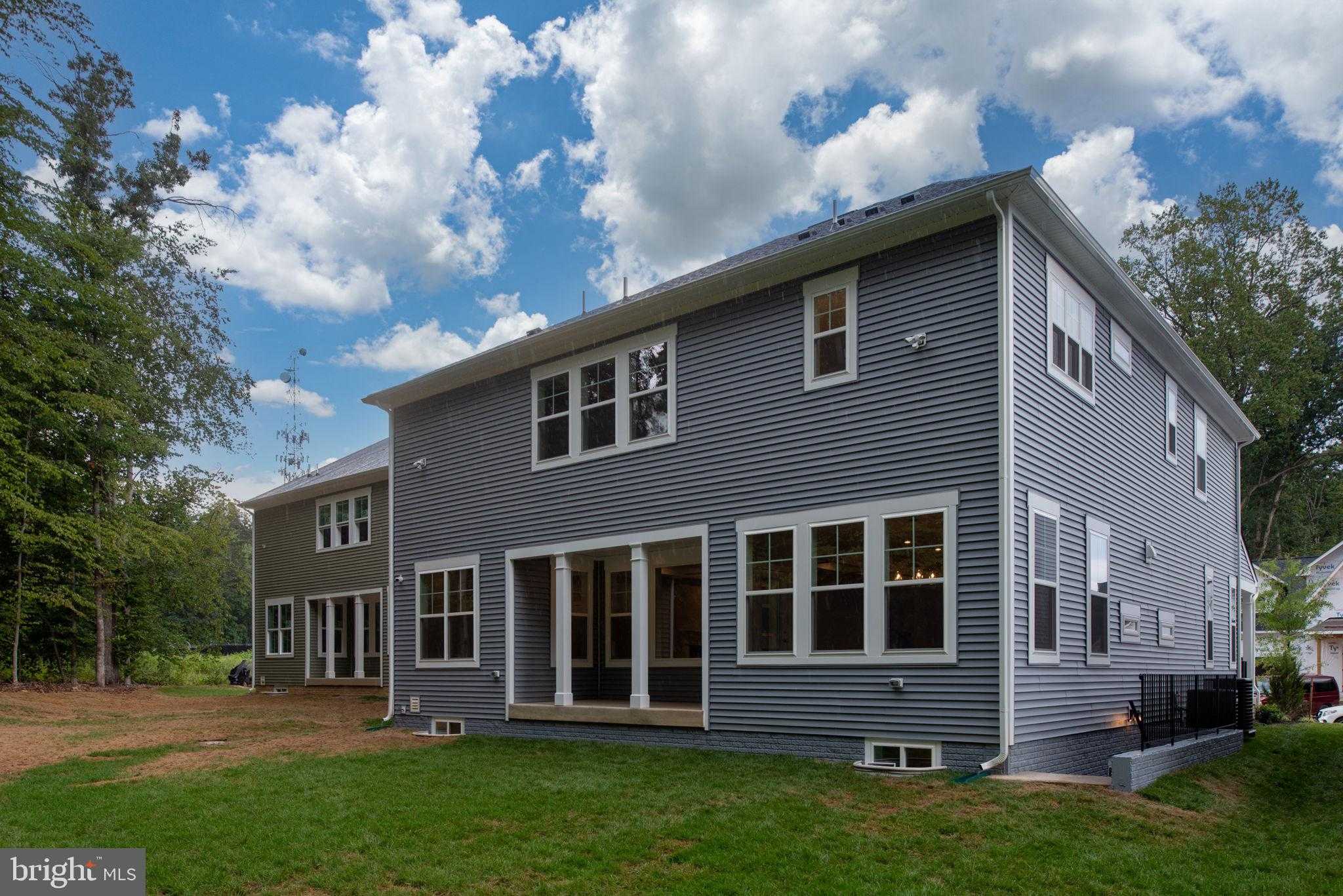 8761 Southern Oaks Pl photo 4