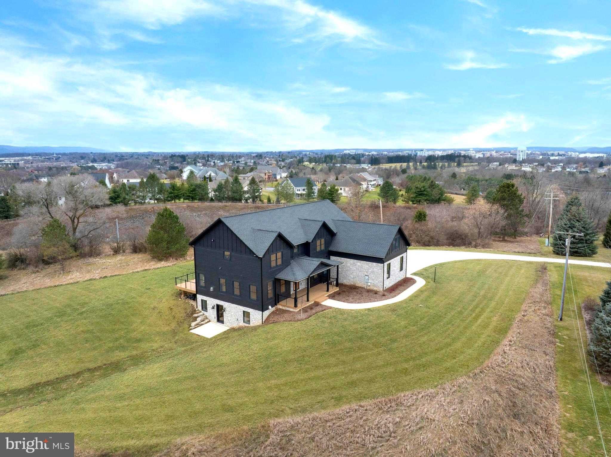 270 Claremont Ave photo 7