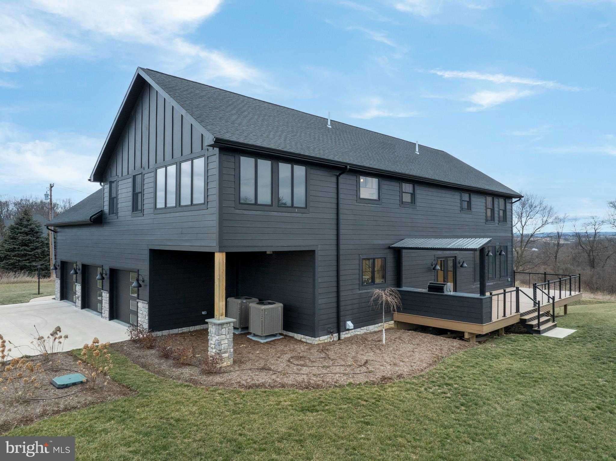 270 Claremont Ave photo 96