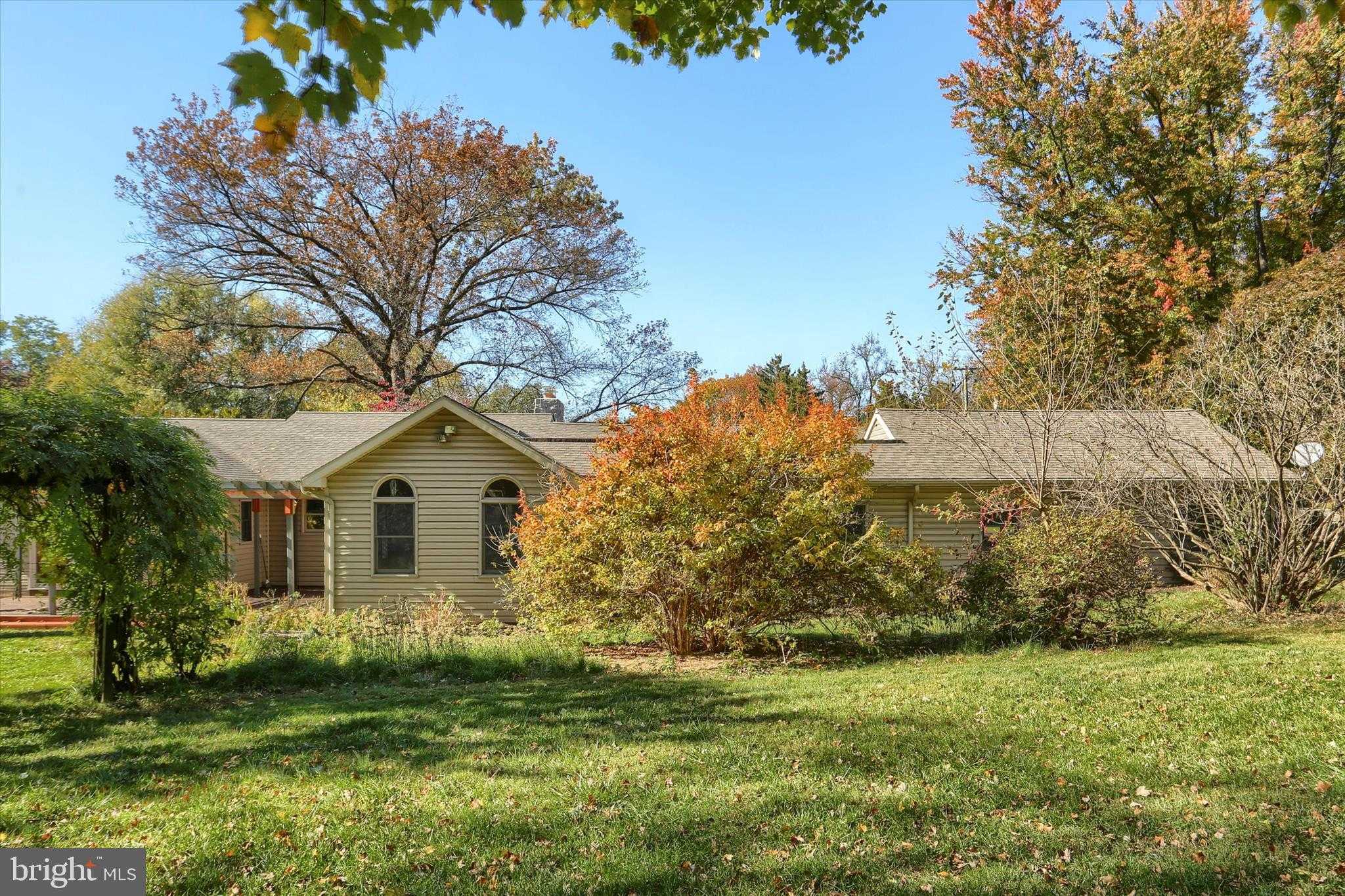 211 Frederick St photo 50