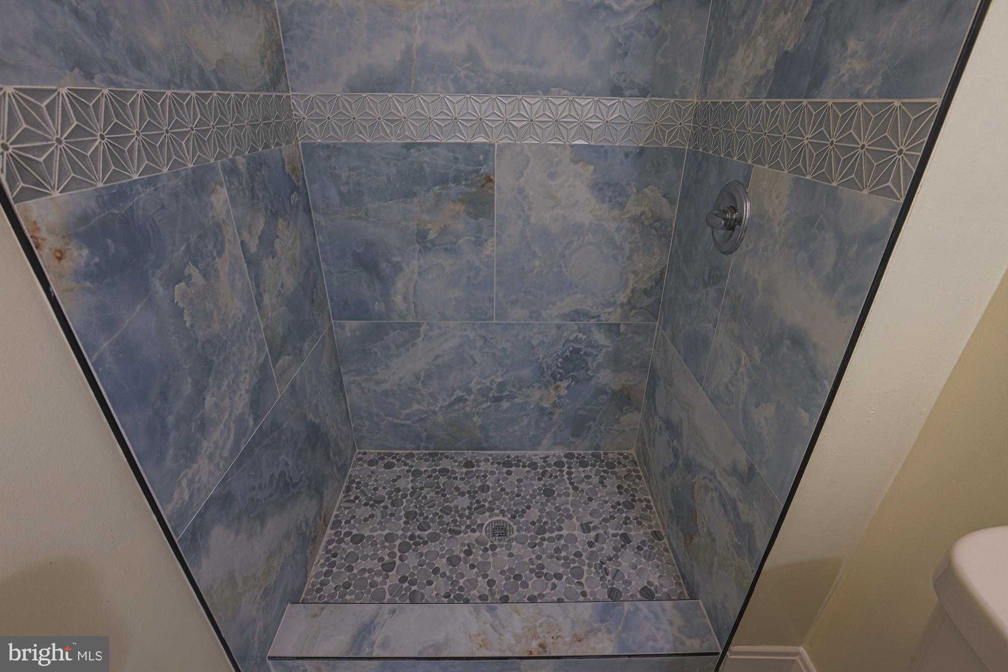 1906 Greenhaven Dr photo 35