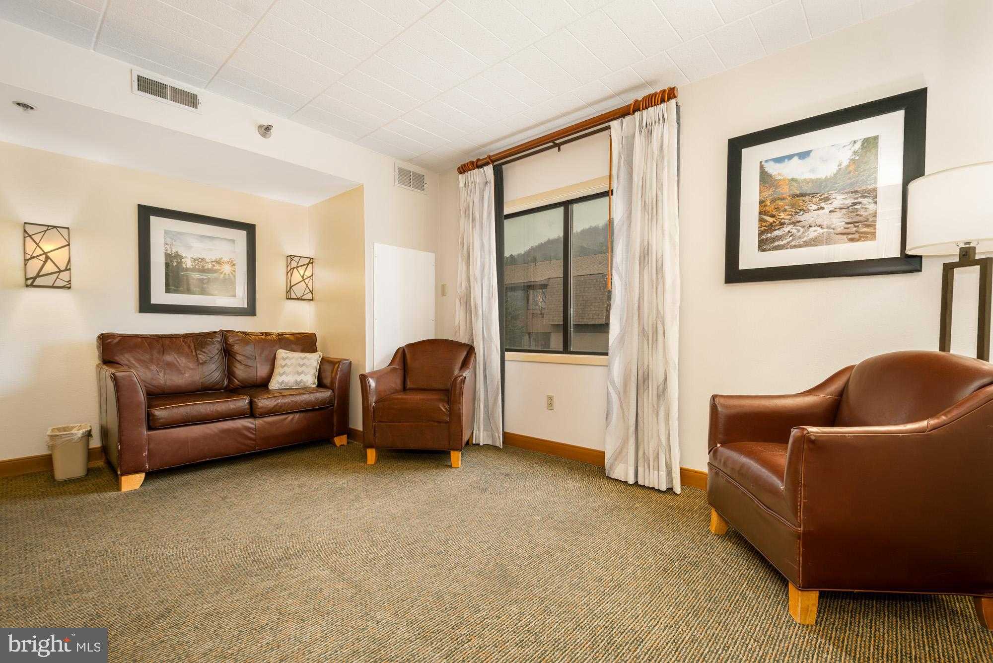 290 Marsh Hill Rd # 226k photo 8