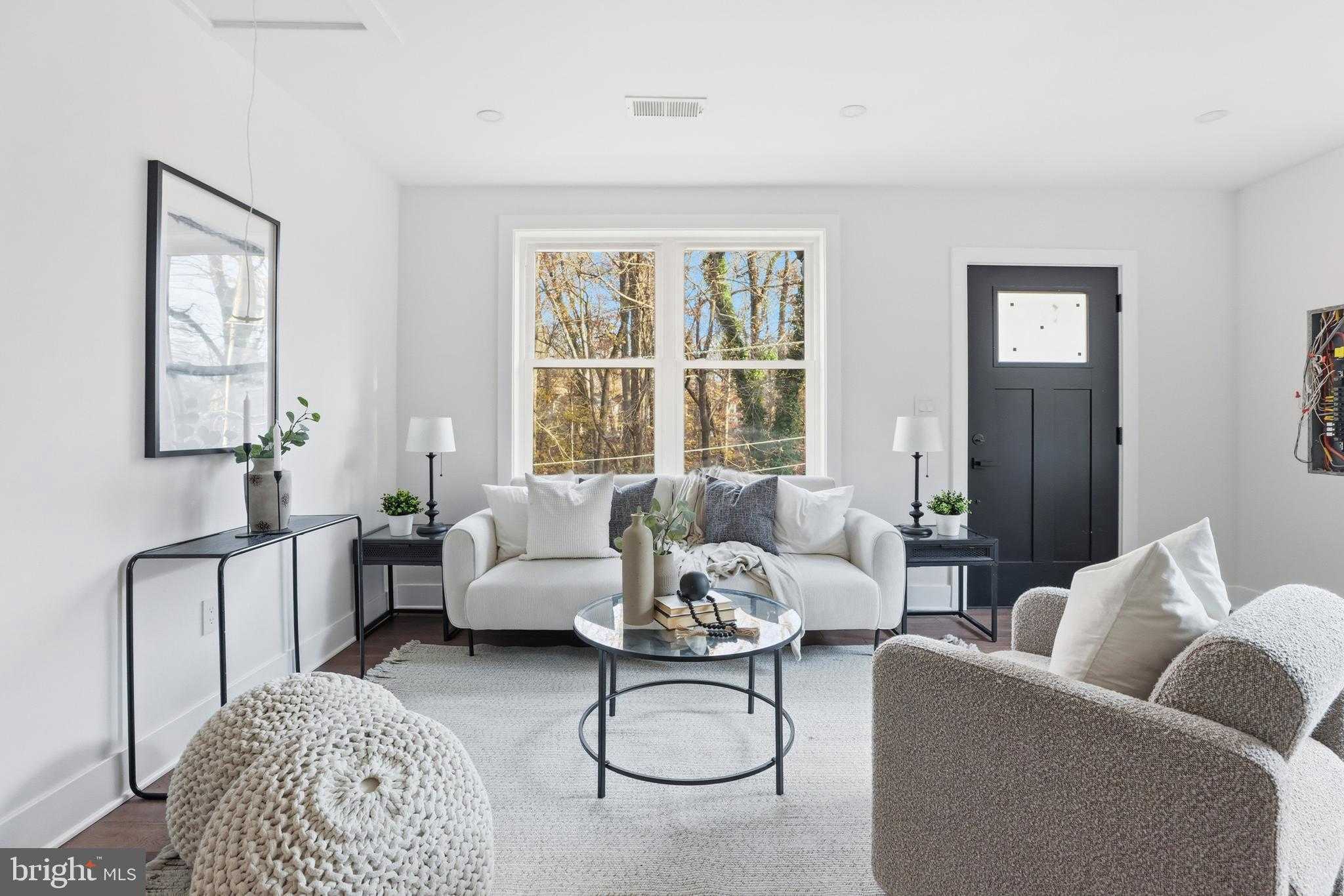 413 Williamsburg Dr photo 6