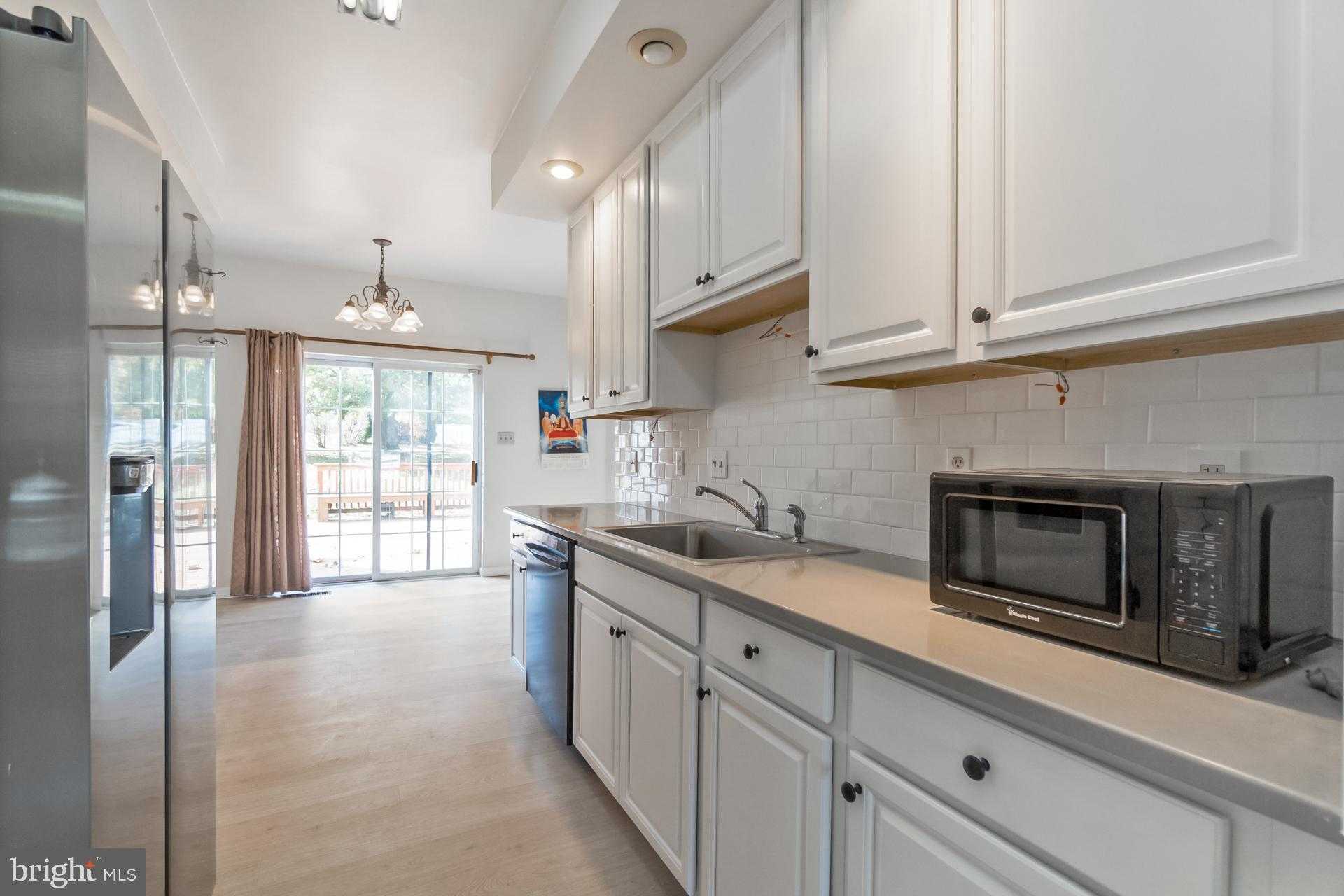 1805 Leedum Ln photo 32