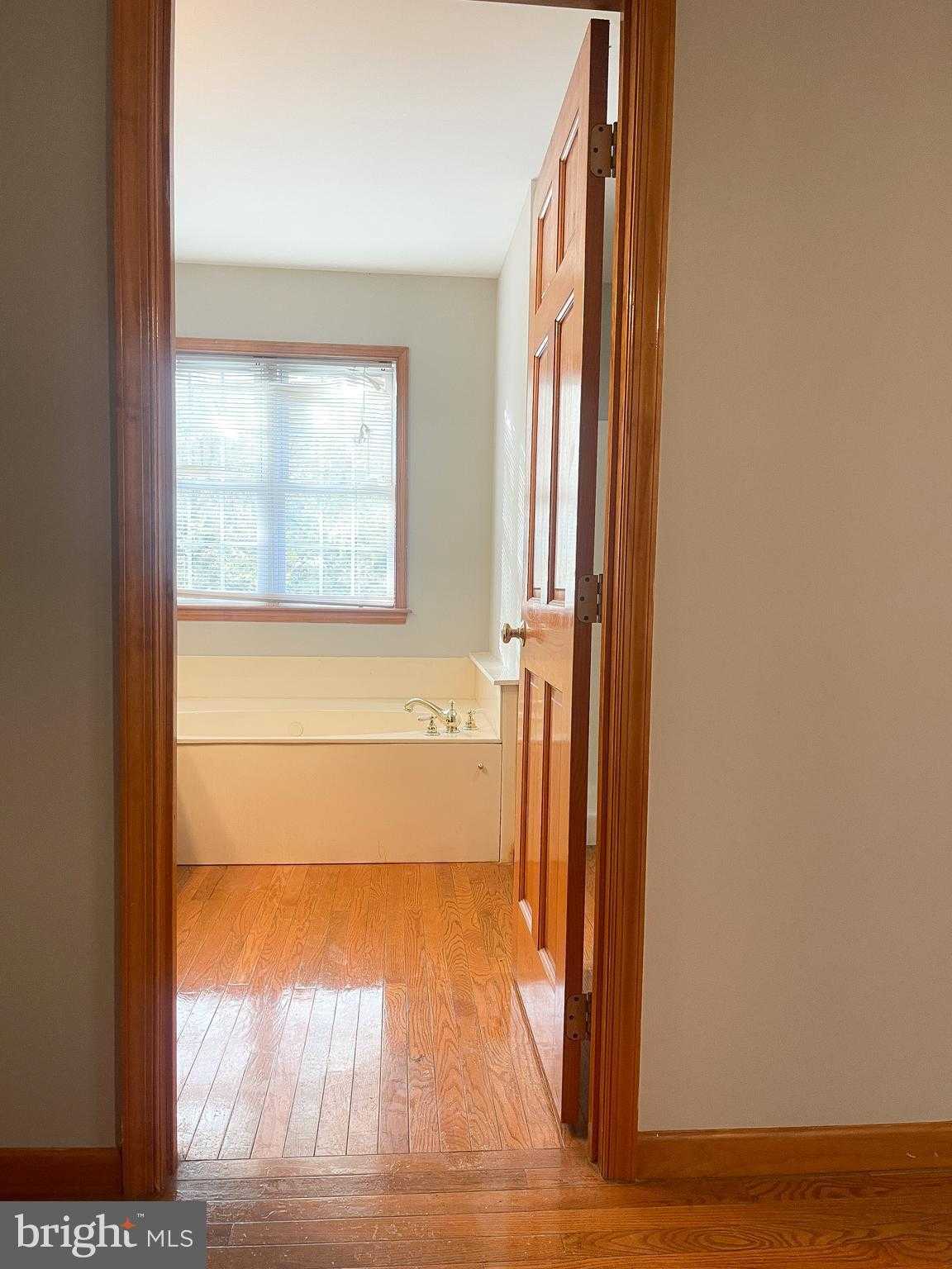 97 Elnina Dr photo 32