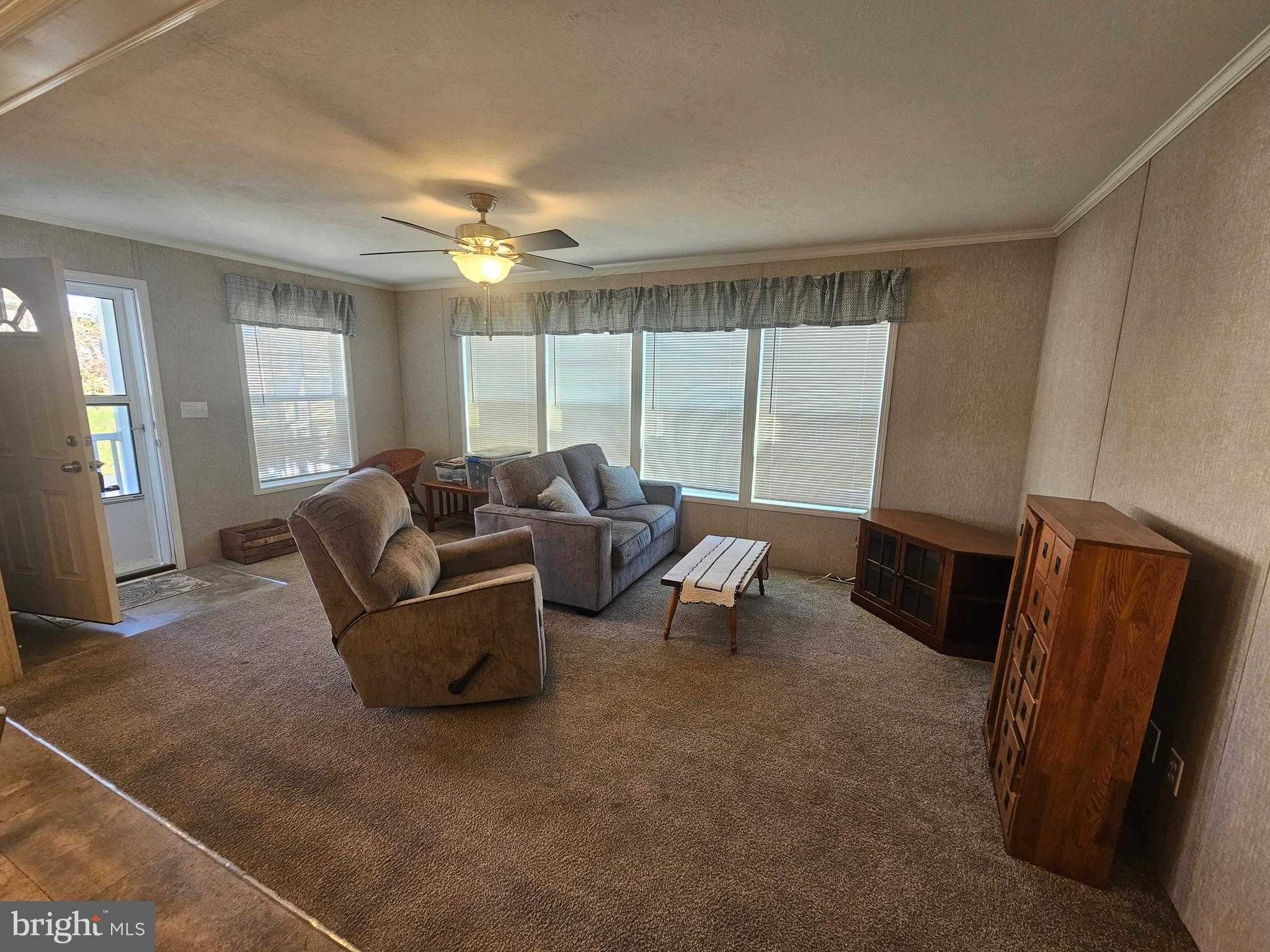 98 Erica Cir photo 7