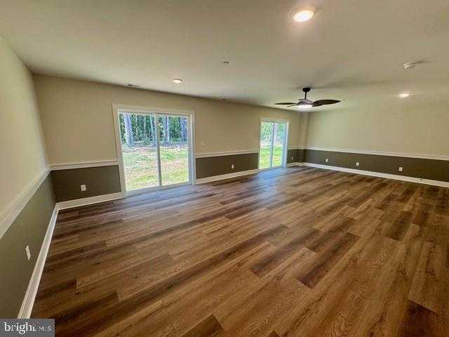 1921 Harbor Dr photo 12