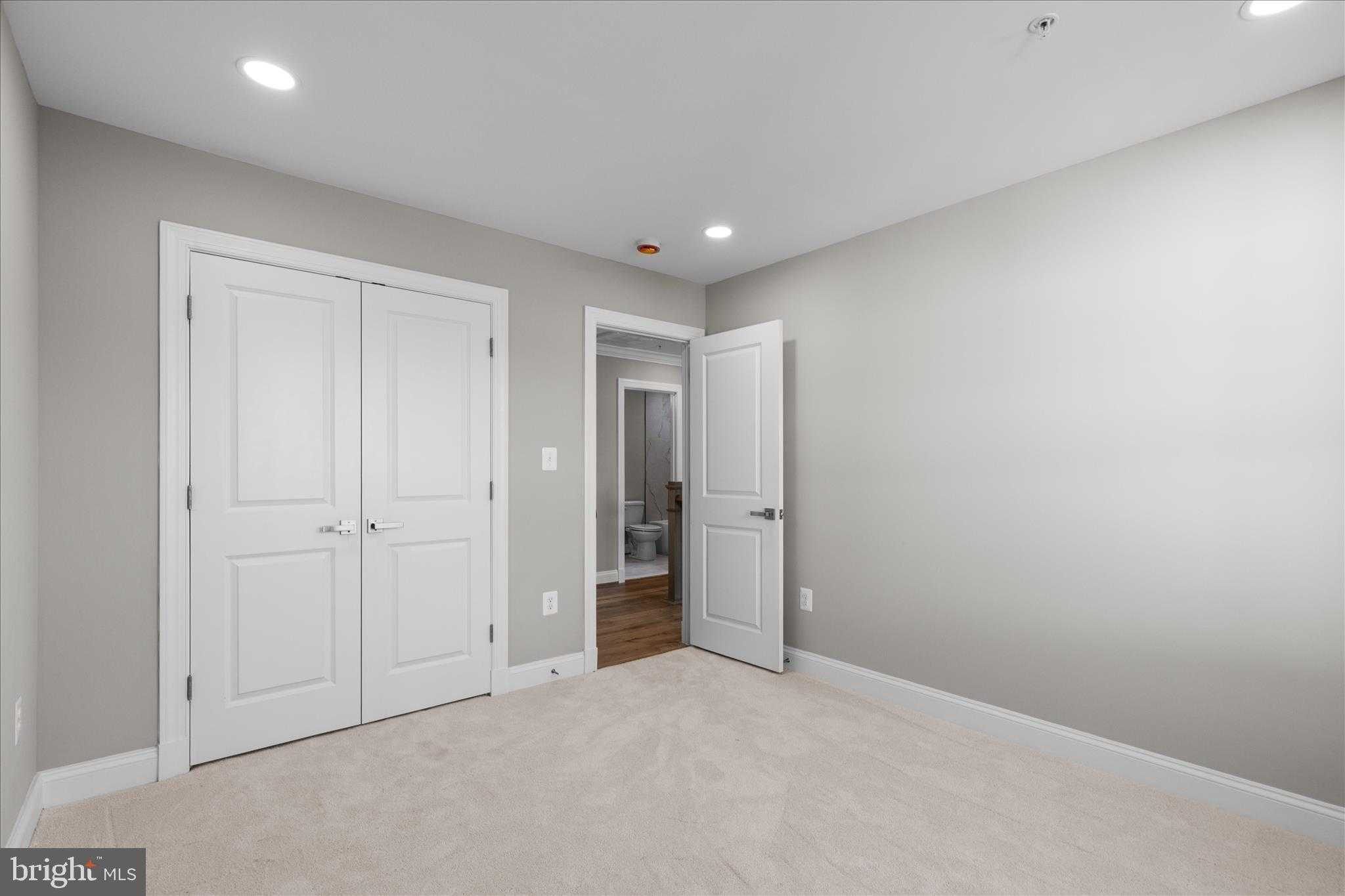 200 Lismore Dr photo 28