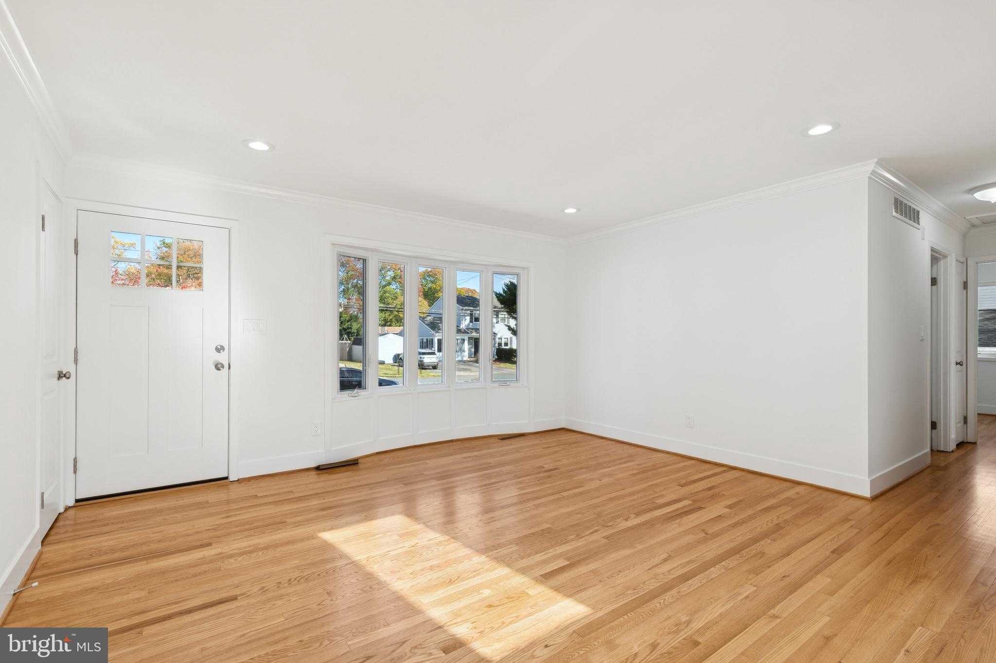 127 Duval Ln photo 6