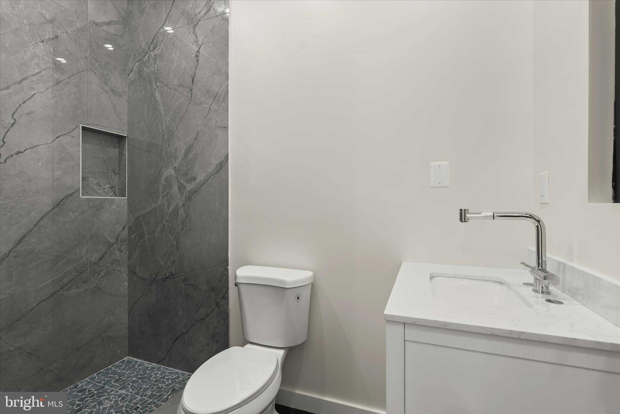 12800 7th St photo 23