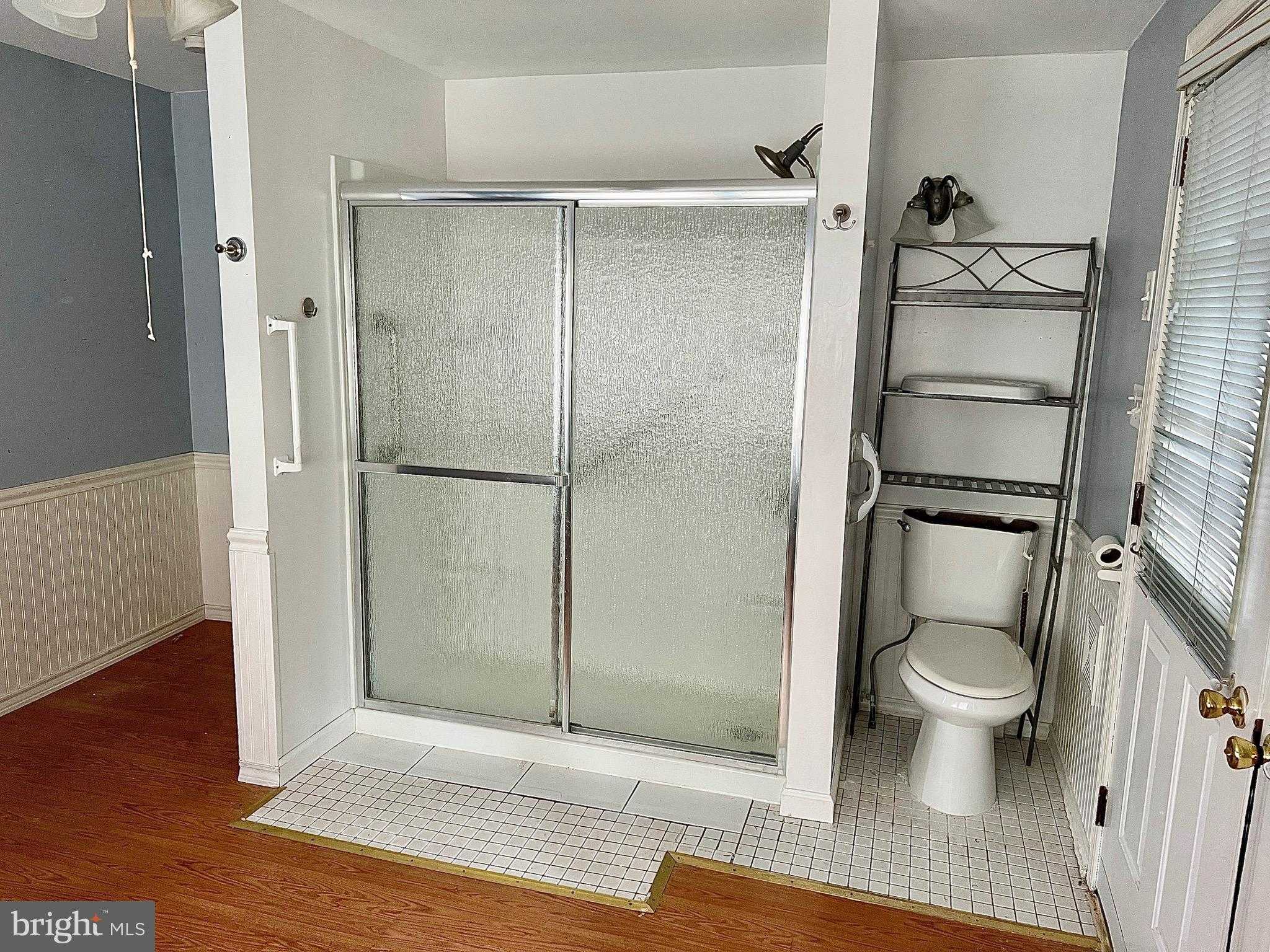 323 N Hobart St photo 21