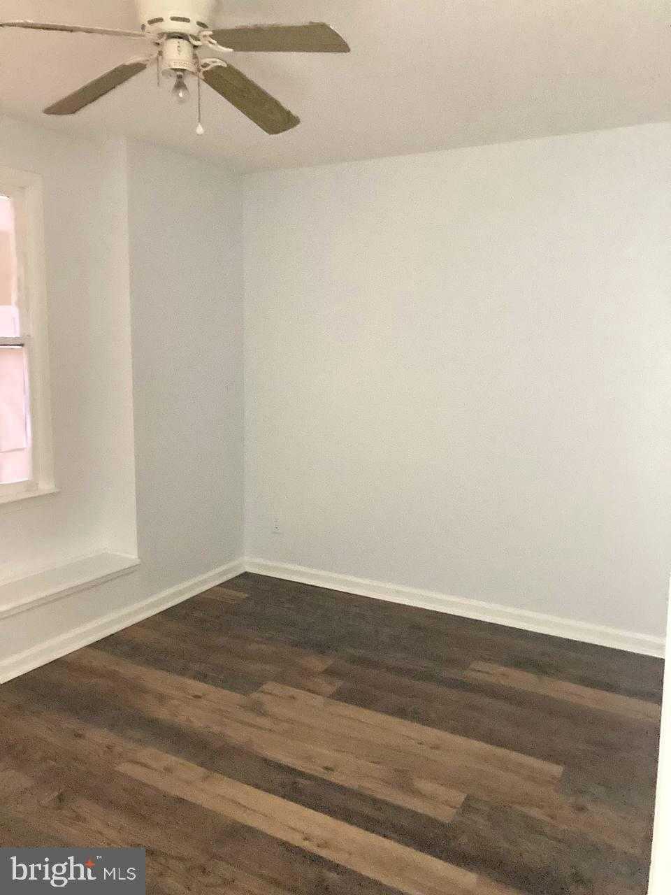 2210 Bonaffon St photo 15