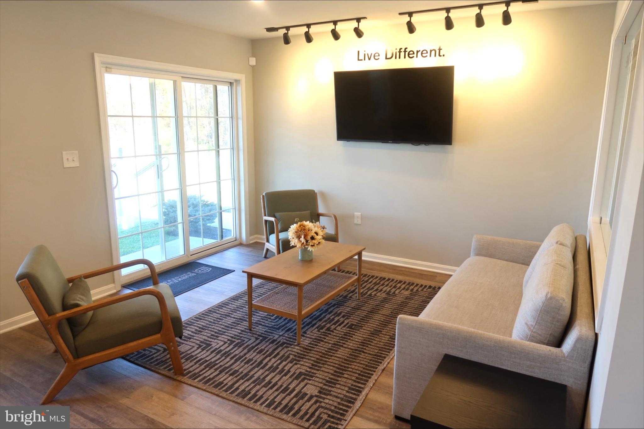 438 Bradford Dr photo 38