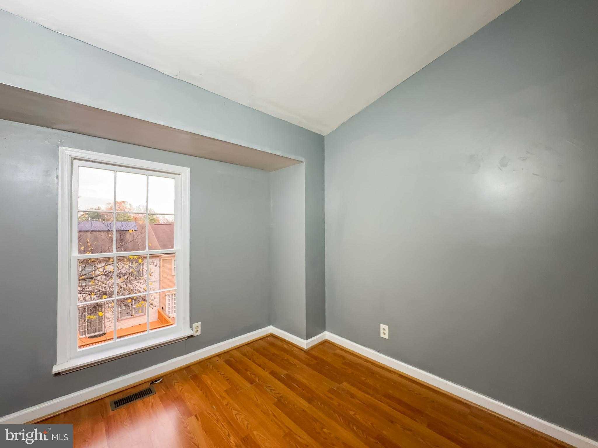 2863 Strauss Ter photo 18