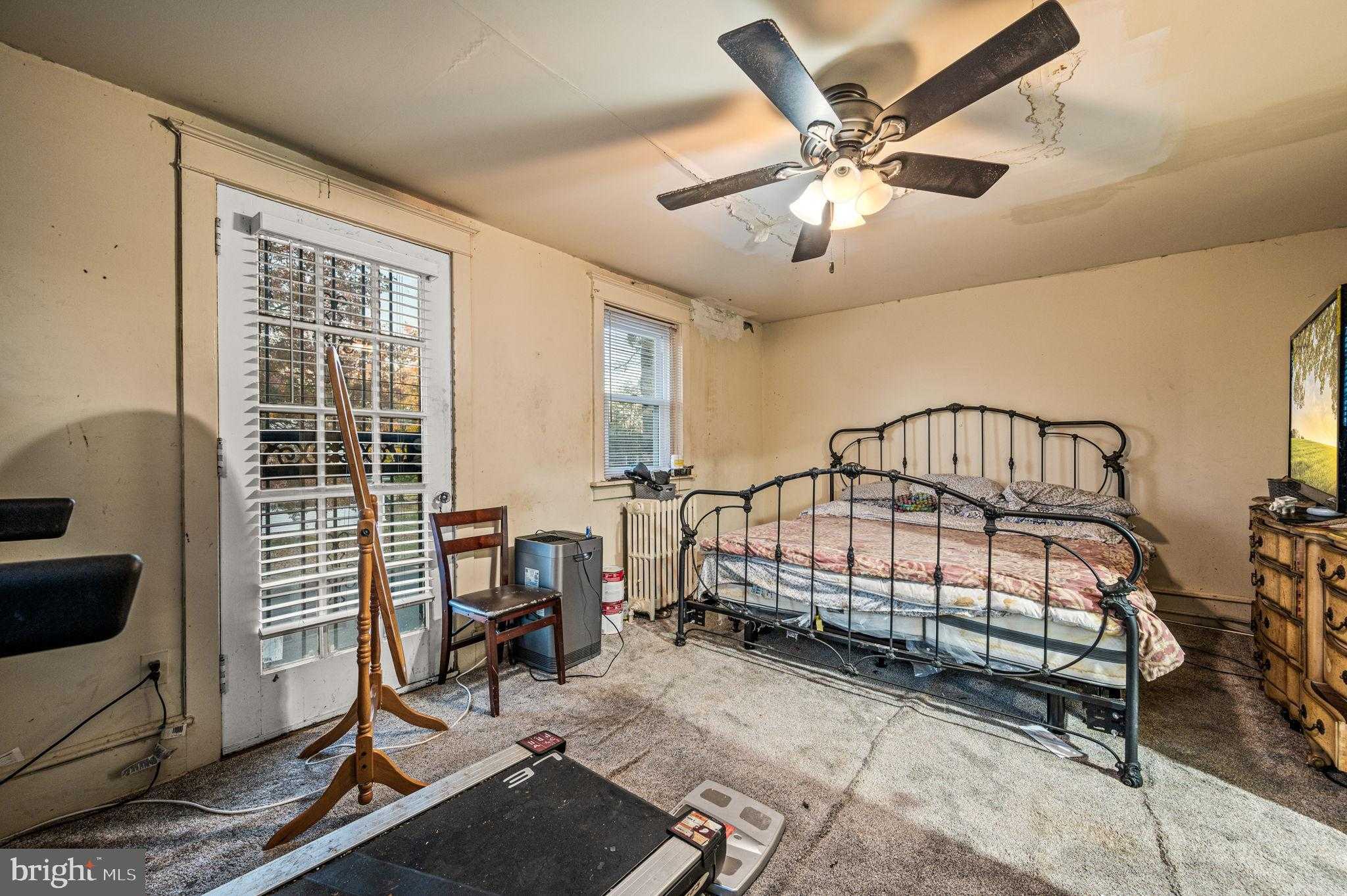 114 E Parkway Ave photo 12