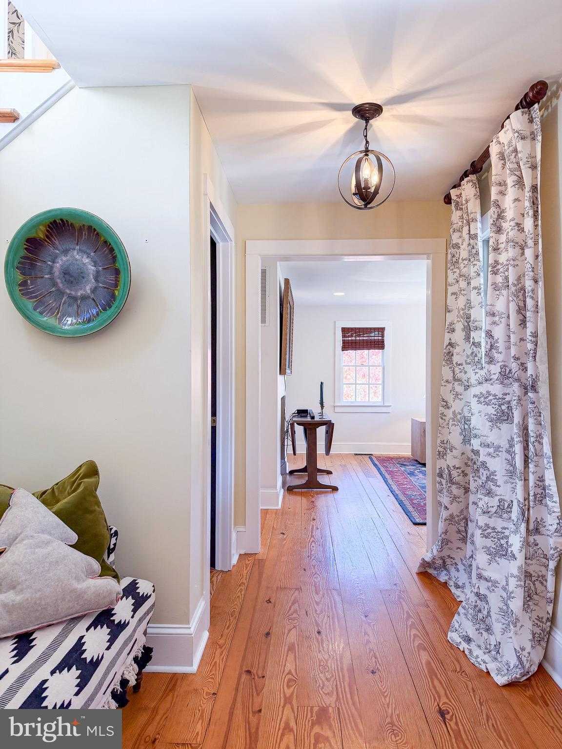 560 Richmond Rd photo 41