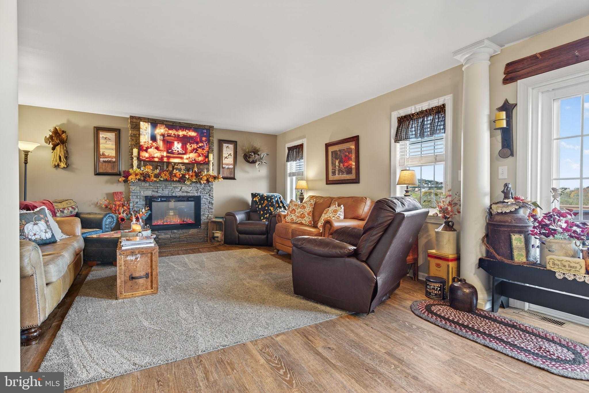 495 Thomas Armor Dr photo 20