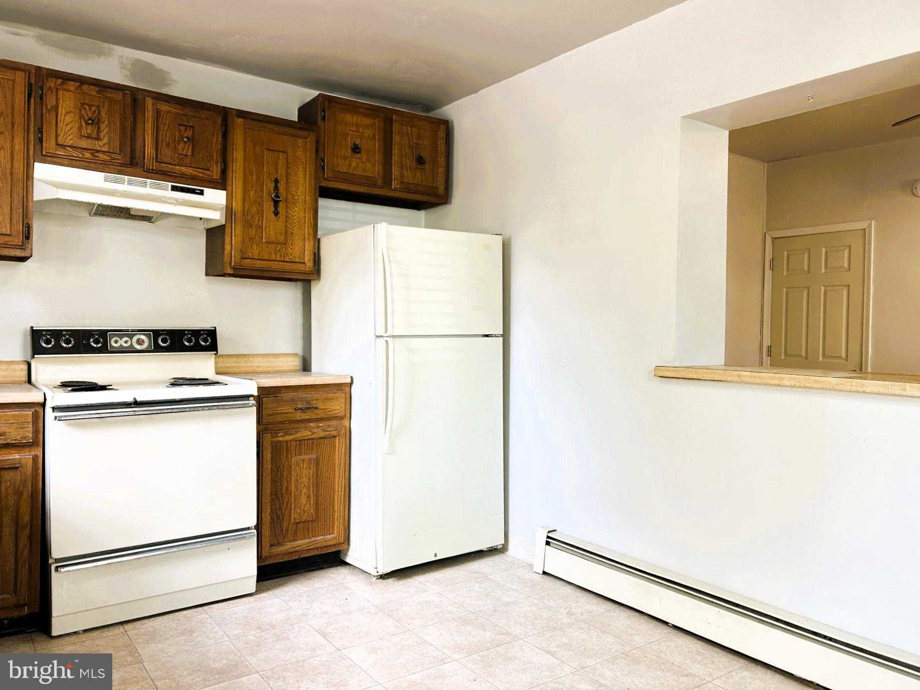 150 Forrest Ave photo 7