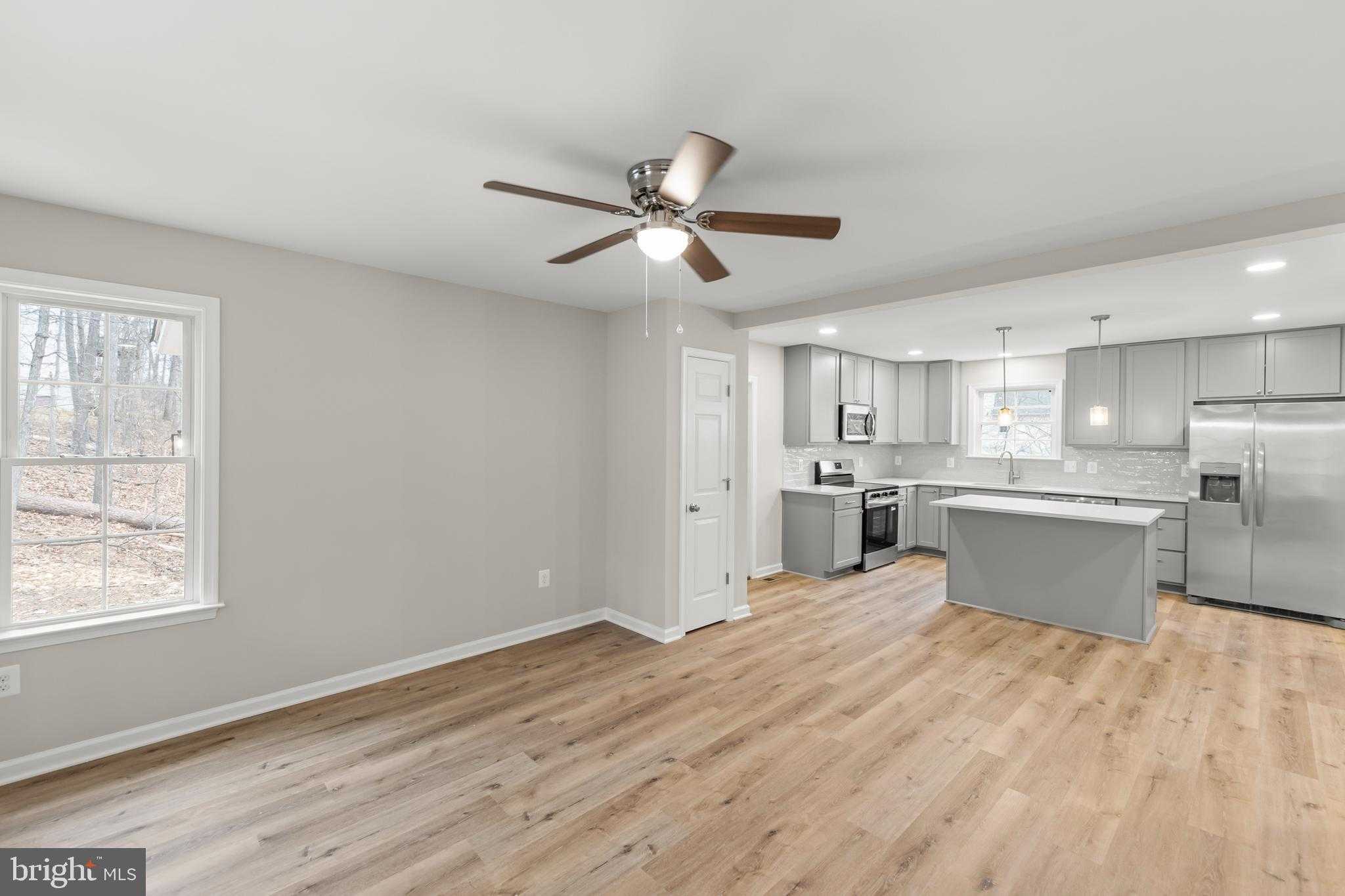 109 Sycamore Pl photo 13