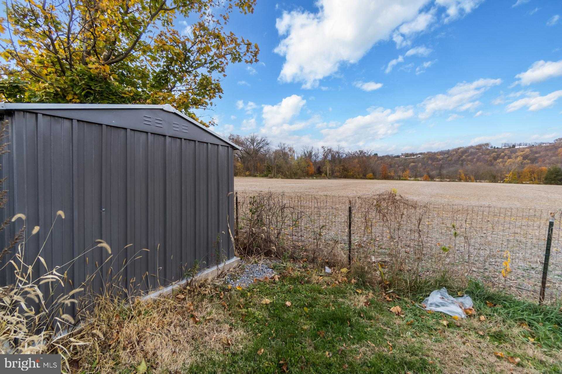 1041 Dogwood St photo 26