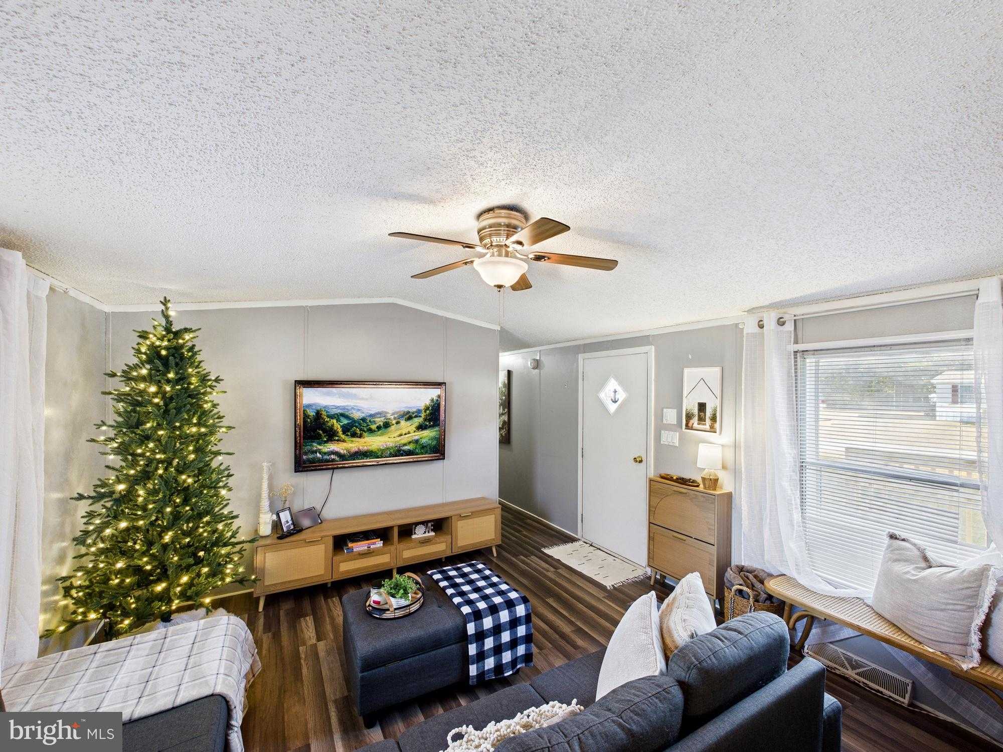 7860 Bennett Park Dr photo 6