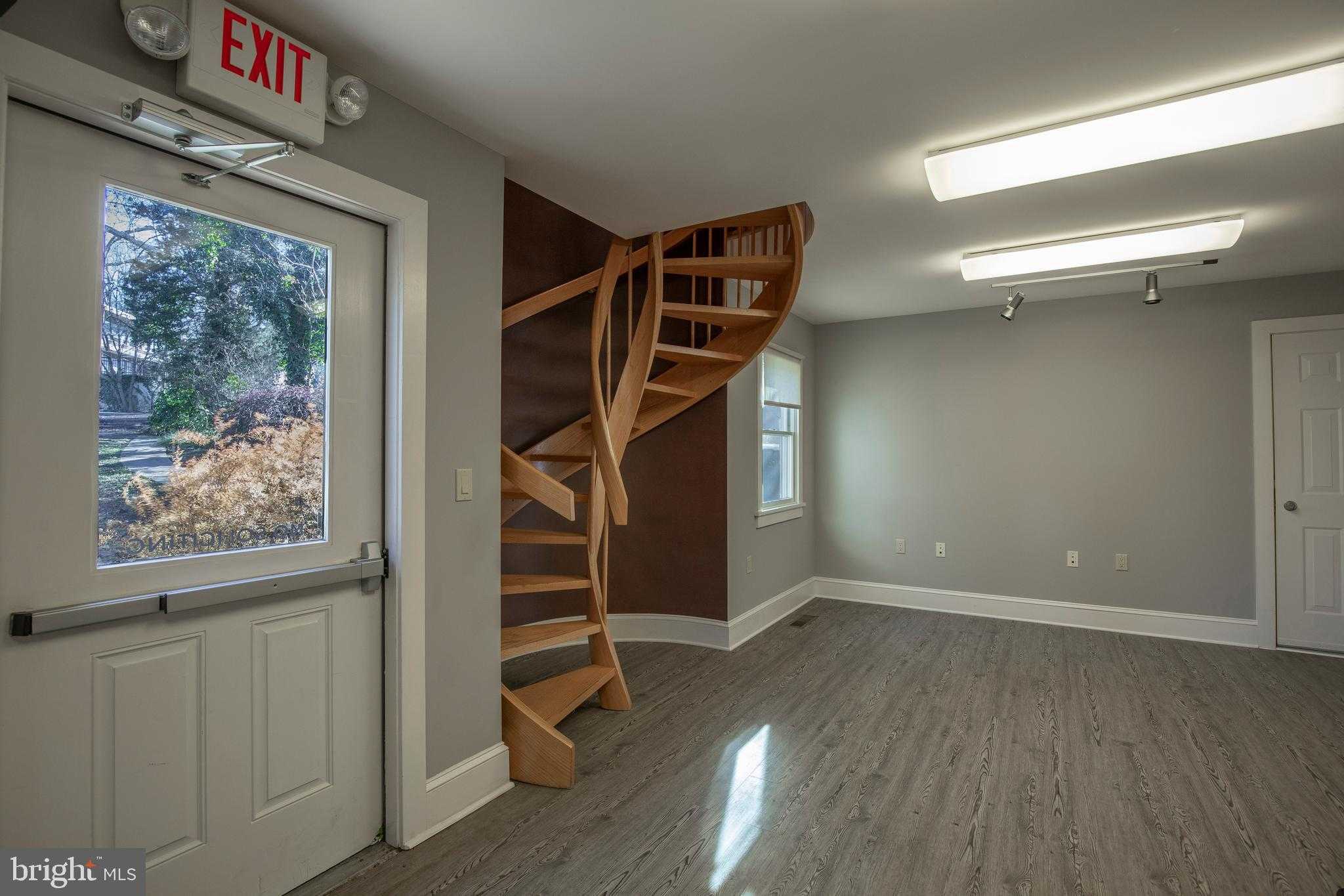 169 N Main St photo 30