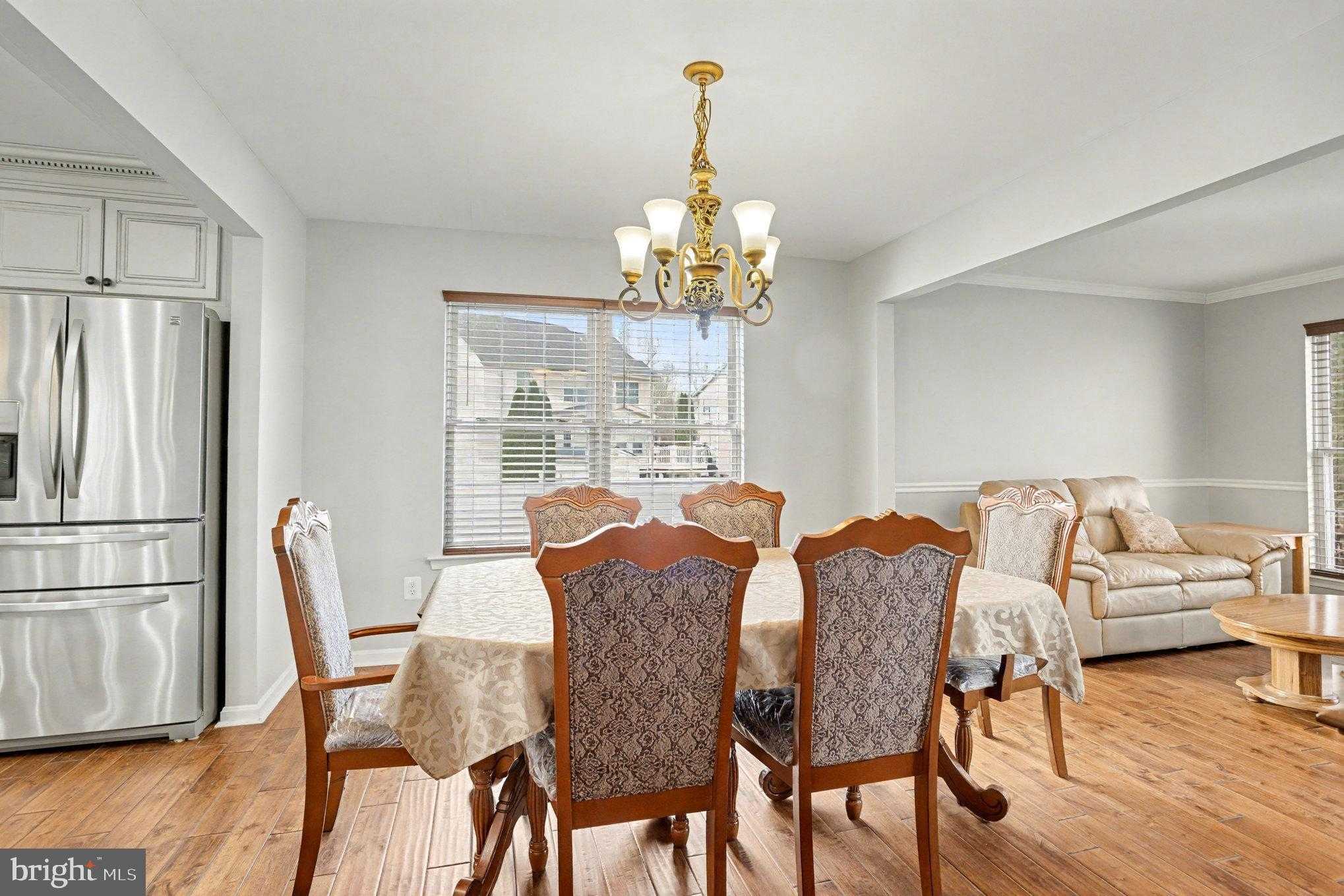 2935 Ancon CT photo 8