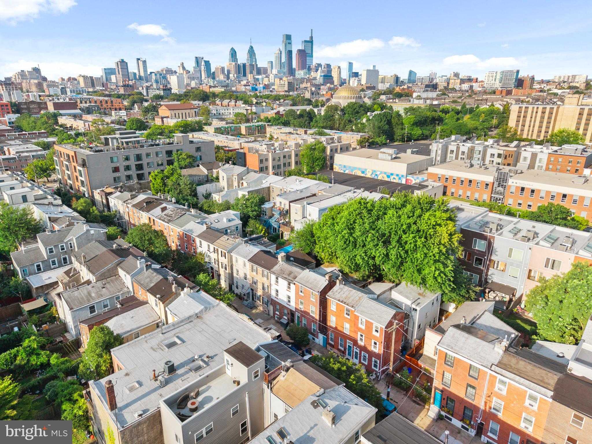 944 N Randolph St photo 25