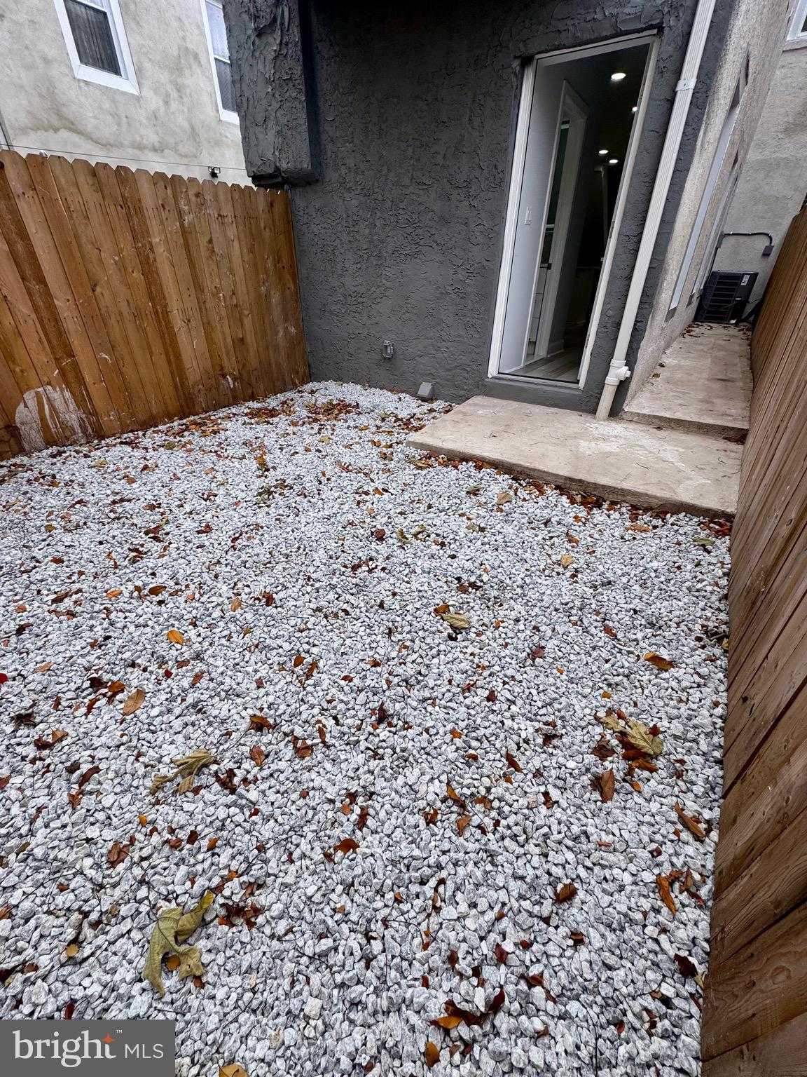 1831 N 24th St photo 25