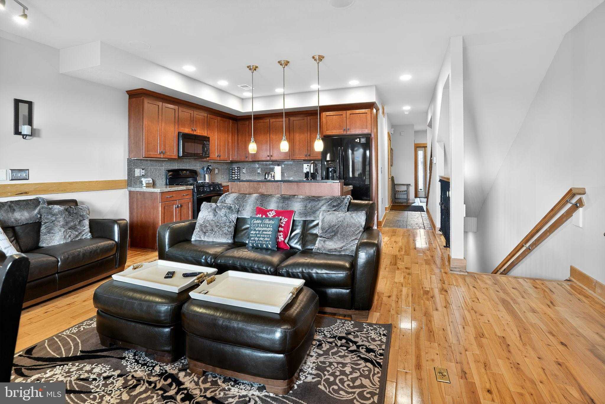 496 Southwind Cir photo 8