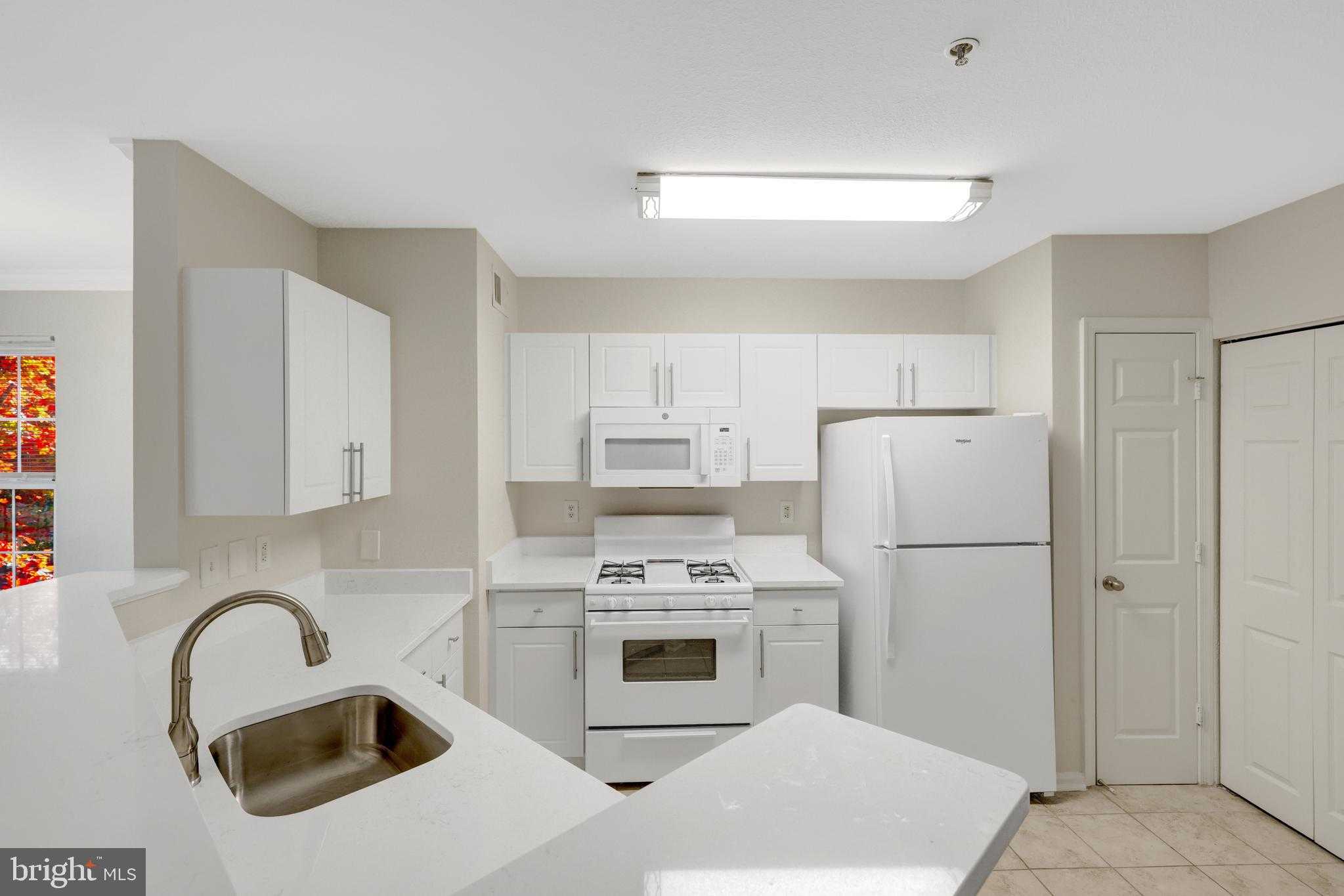 12855 Fair Briar Ln photo 14