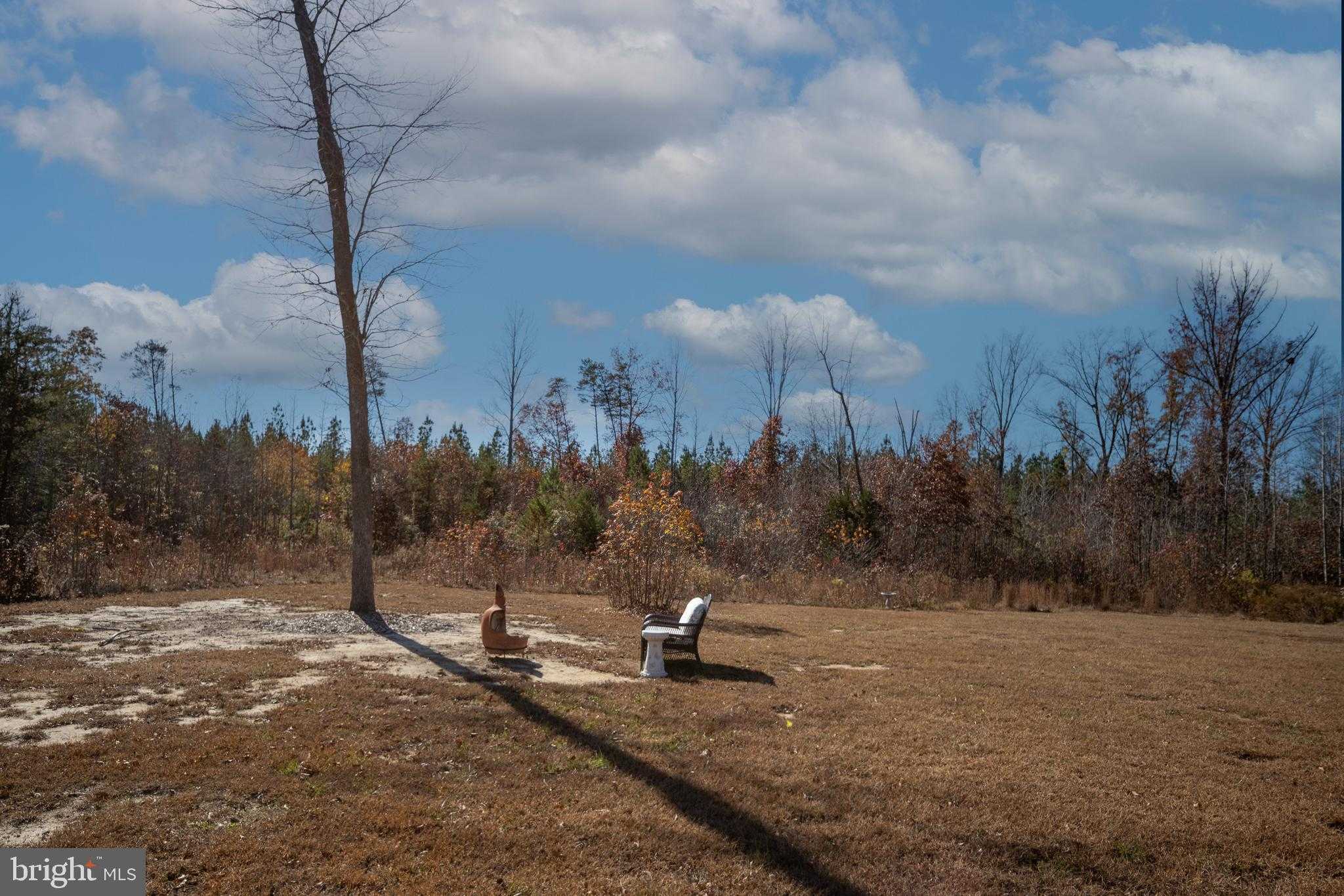 564 Equestrian Landing Trl photo 32