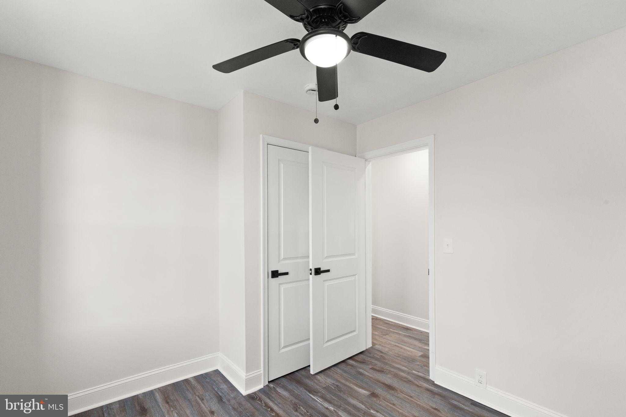 822 E 41st St photo 20