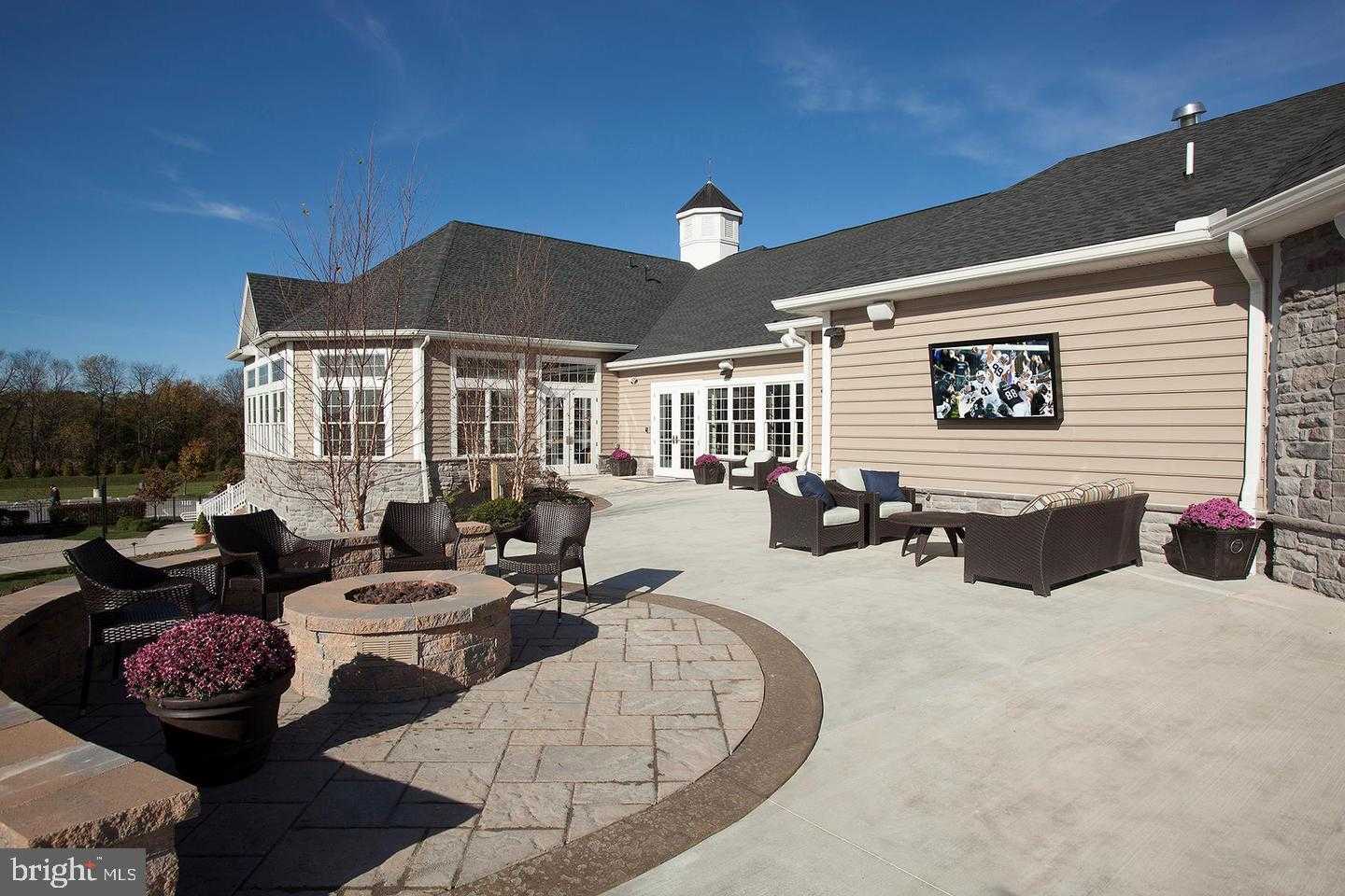 153 James Madison Dr photo 35