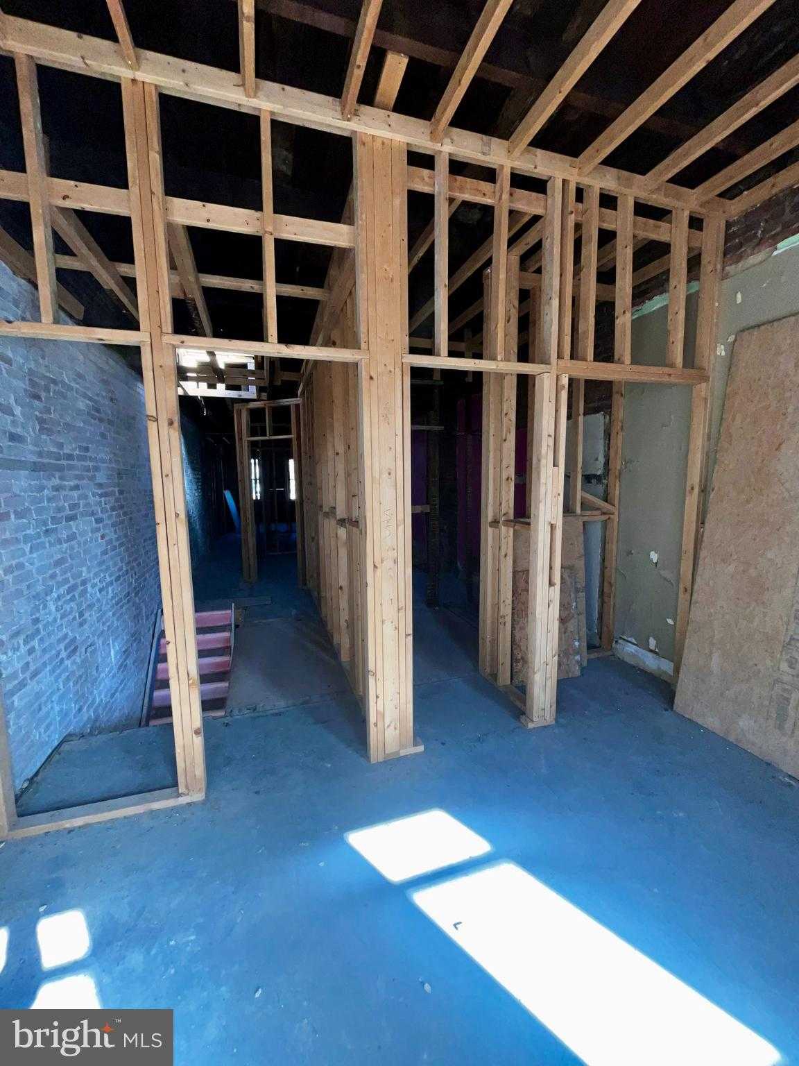 2533 Francis St photo 2