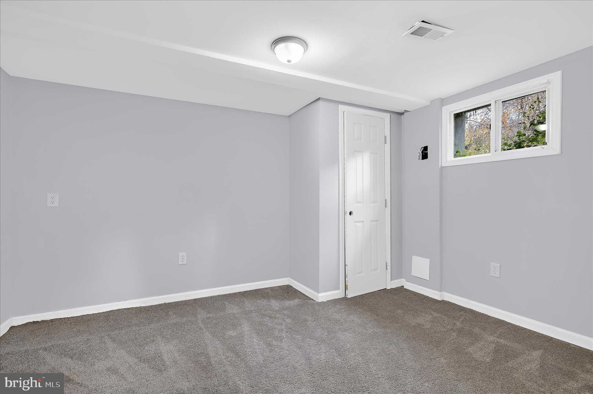 726 Highwood Dr photo 22