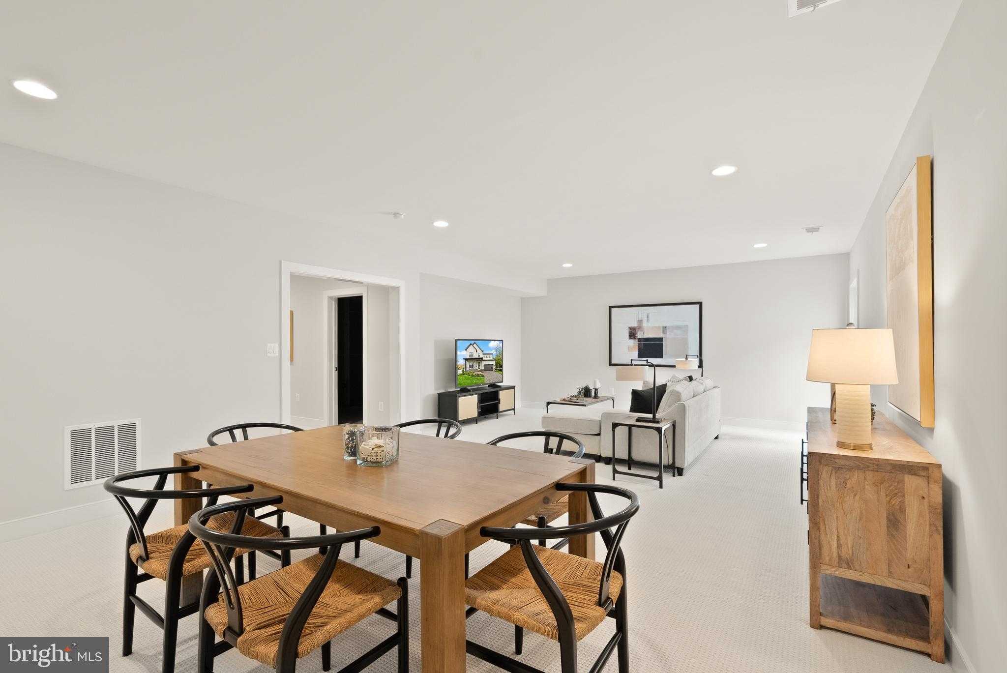 102 Moore Ave SW photo 75