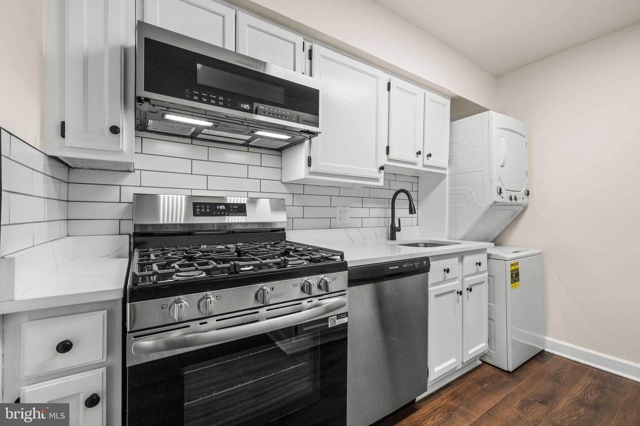 1134 S Washington St Apt T1 photo 12