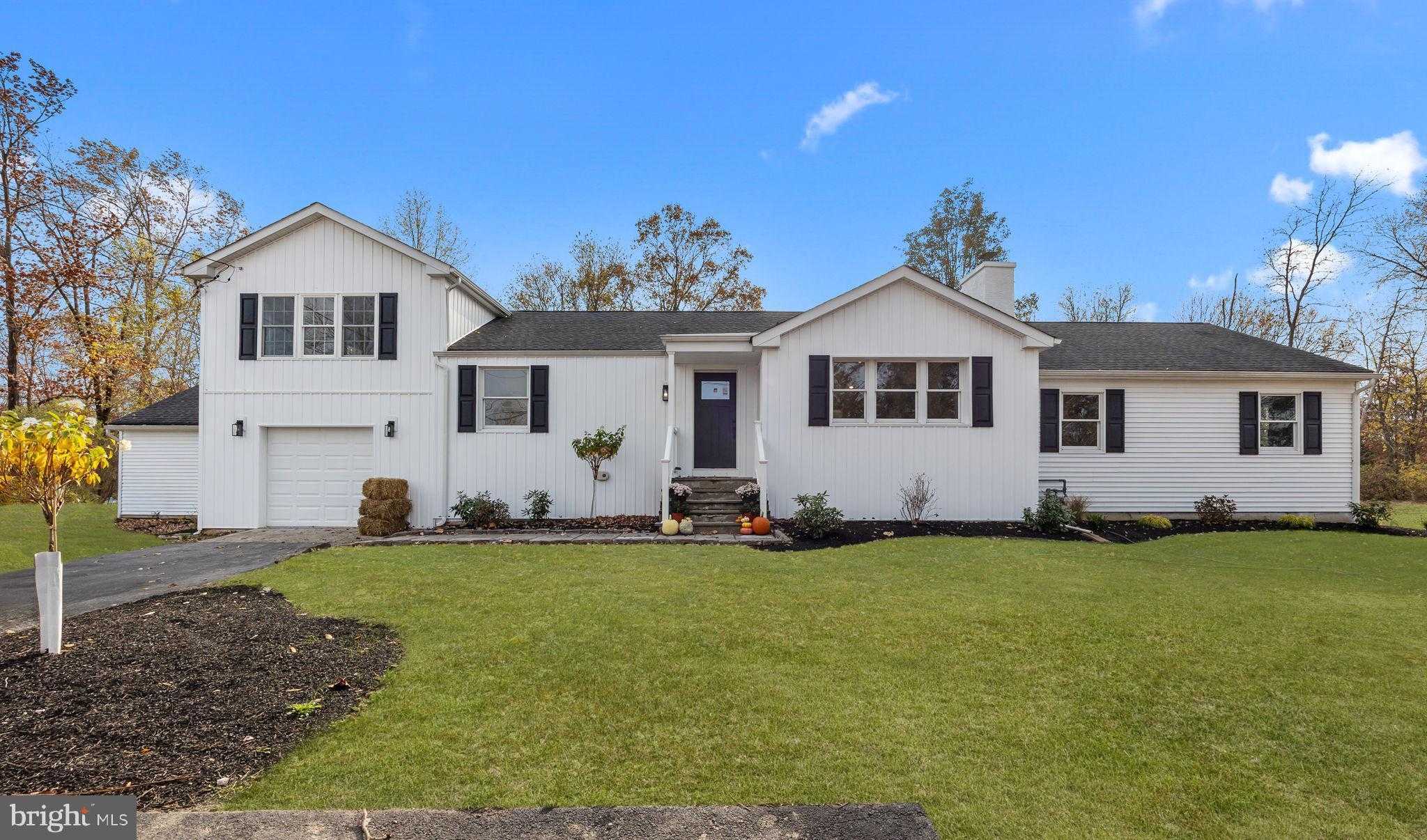 271 Stoopville Rd photo 3