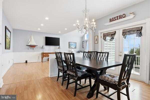 748 Connolly Dr photo 15