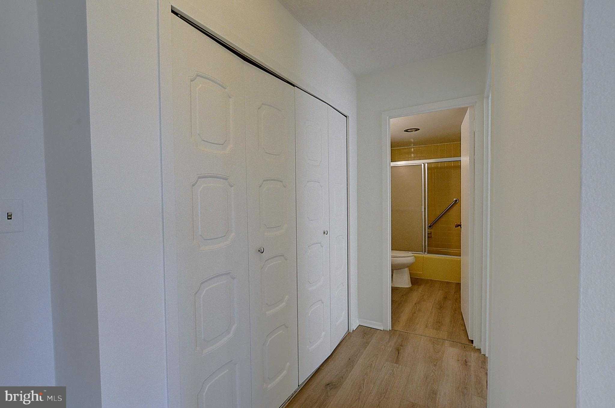 5225 Pooks Hill Rd Apt 911n photo 7