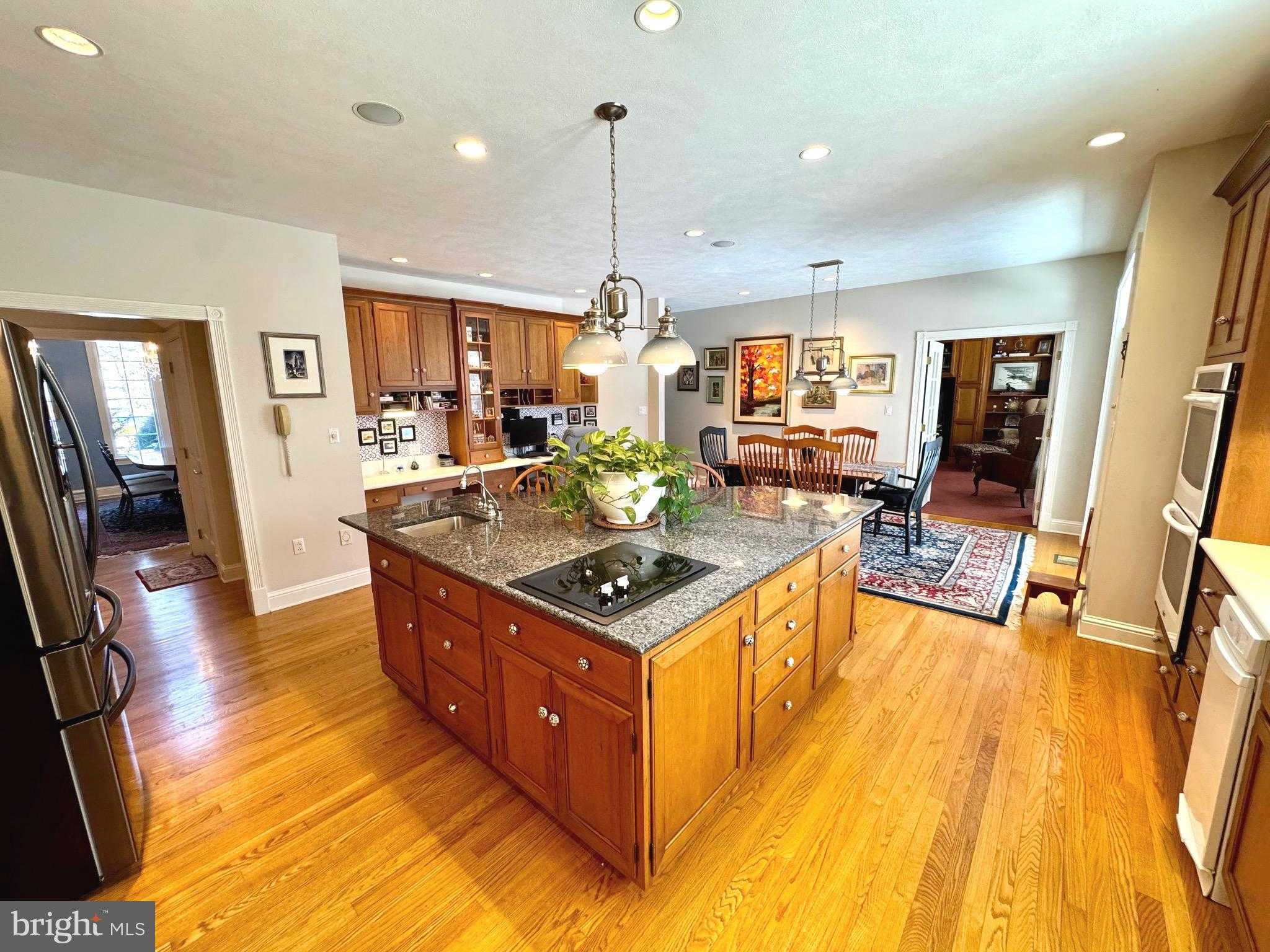 160 Lower Grandview Rd photo 18