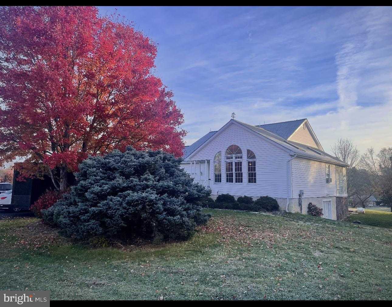 23 Teakwood CT photo 37