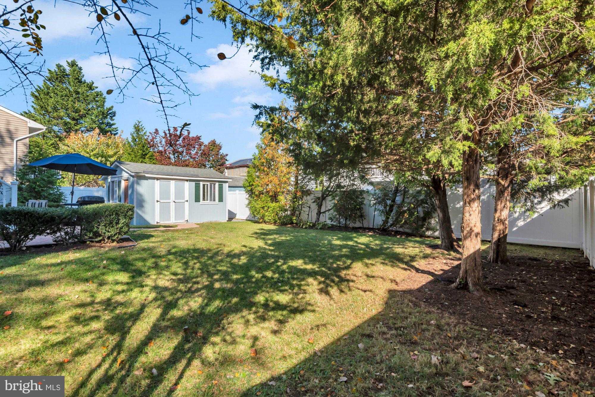 1005 Hyde Park Dr photo 29