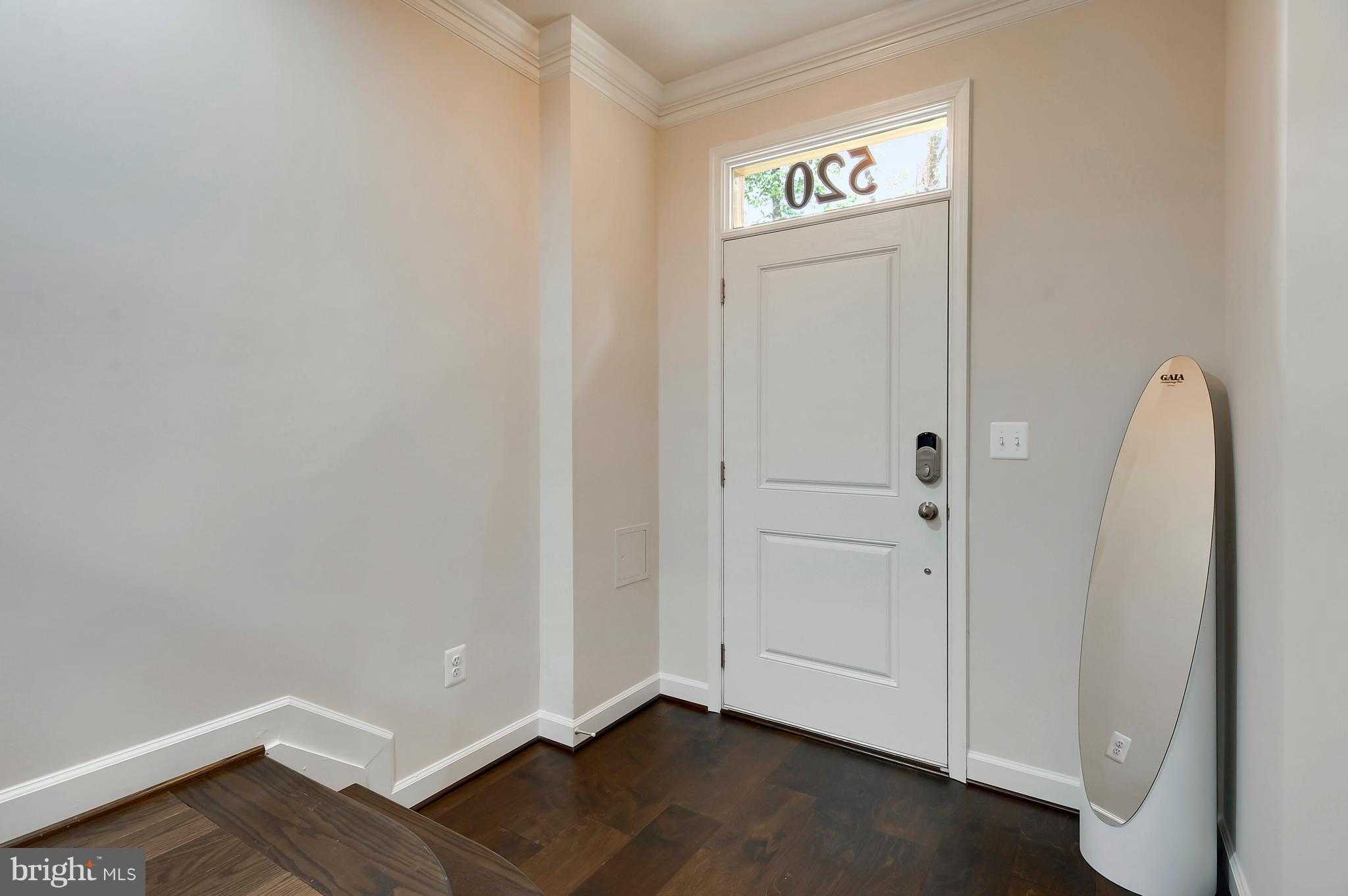 520 Harborview Dr photo 7