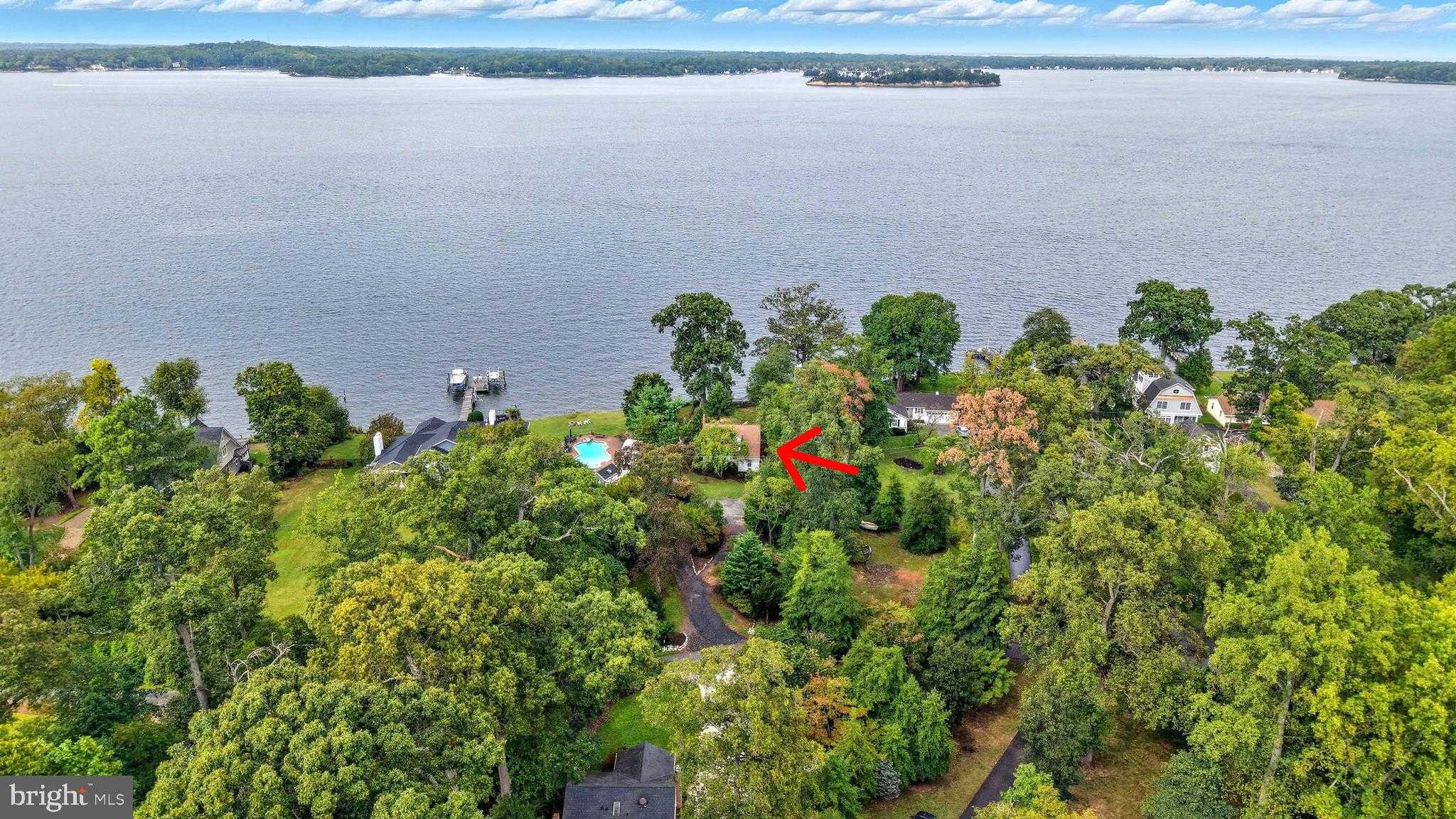 920 Burnett Ave photo 2