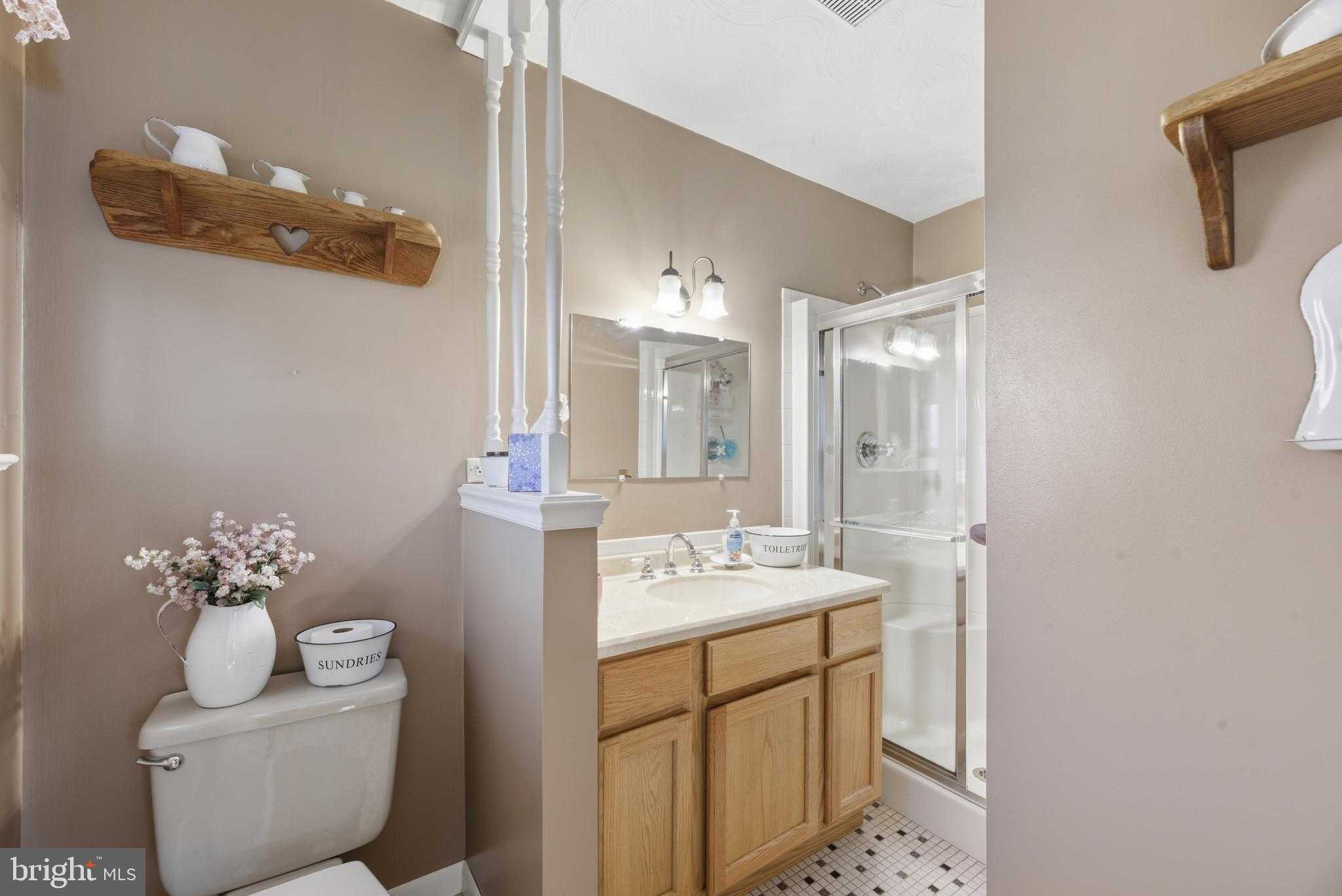 2019 Valley Rd photo 17