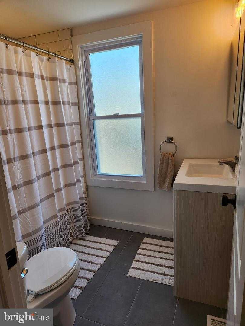 1247 S Newkirk St photo 17